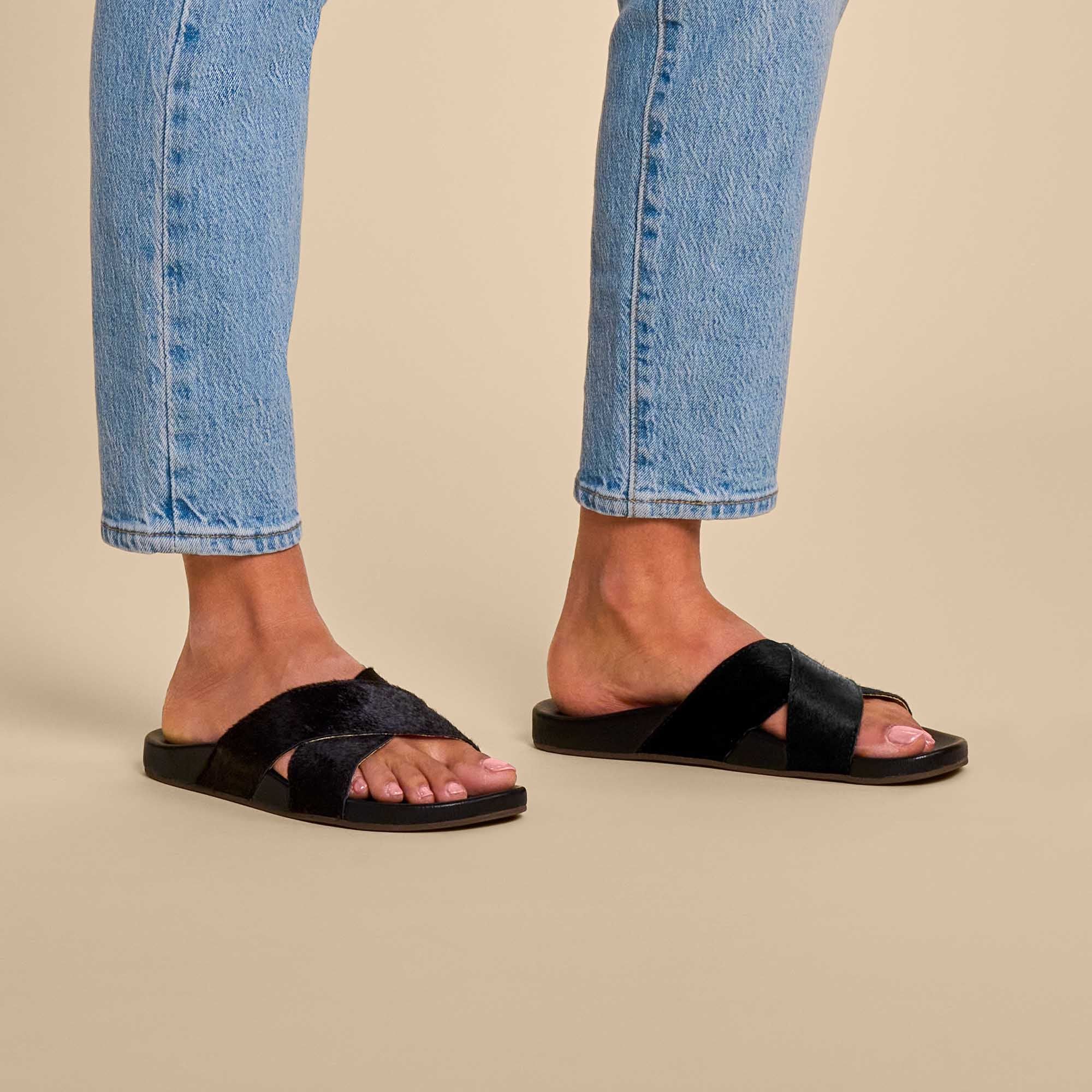 Kīpe‘a ‘Oho - Black sold by OluKai product image thumbnail 2