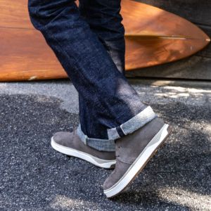 Papakū 'Ili - Pavement sold by OluKai