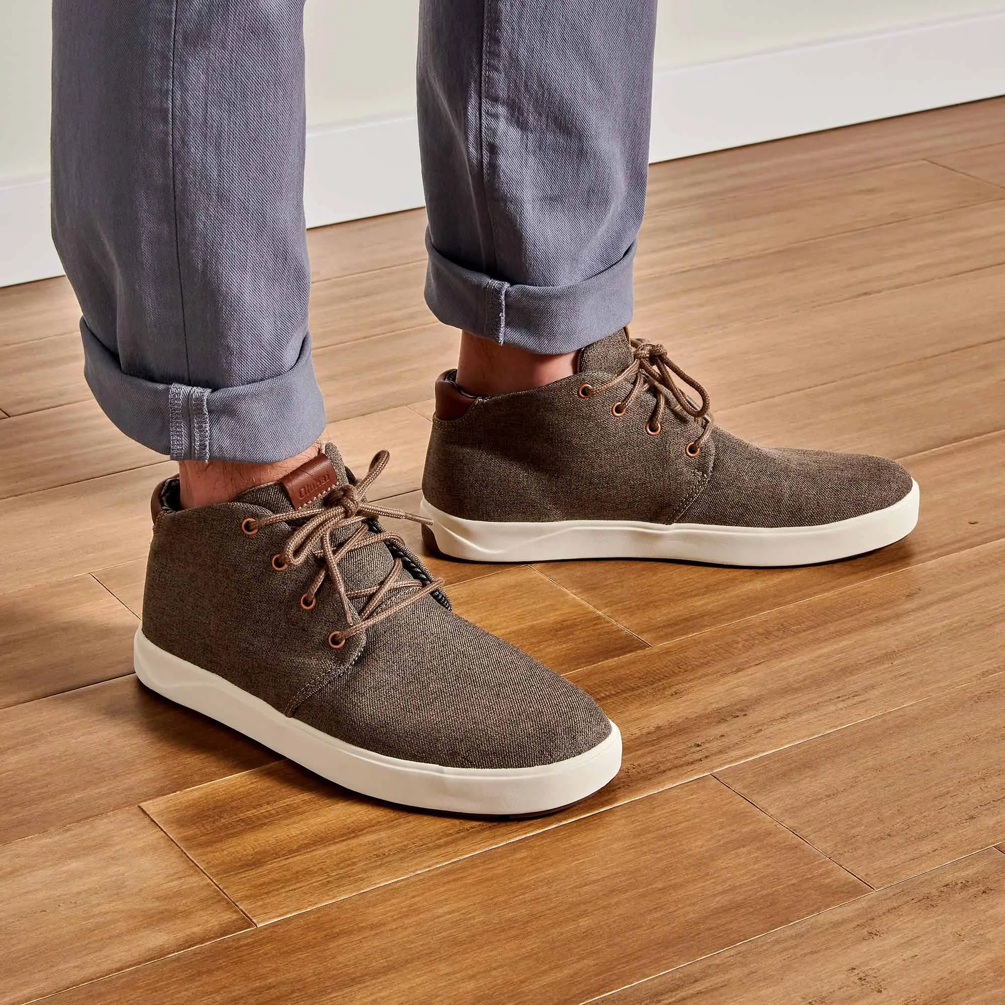 Nānā Hele Wai‘apo - Mustang sold by OluKai product image thumbnail 2