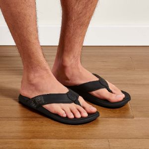 Tuahine - Black sold by OluKai