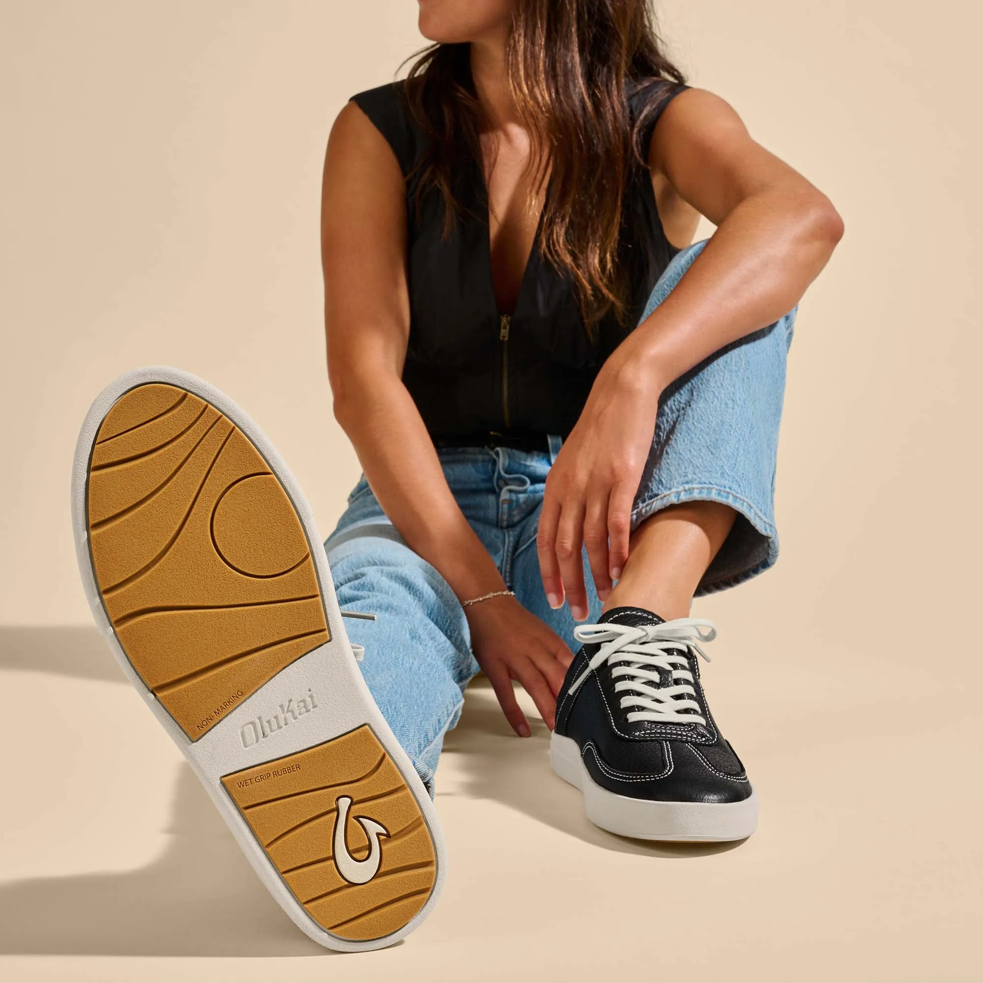 Hā‘upu - Onyx sold by OluKai product image thumbnail 5