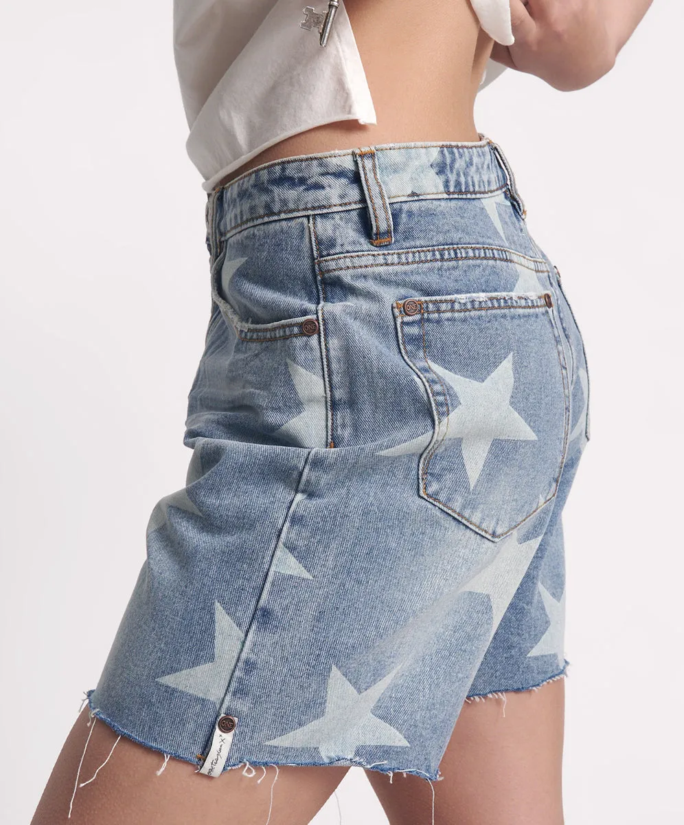Jackson Mid Waist Wide Leg Denim Shorts - Starwash Blue sold by One Teaspoon product image thumbnail 4