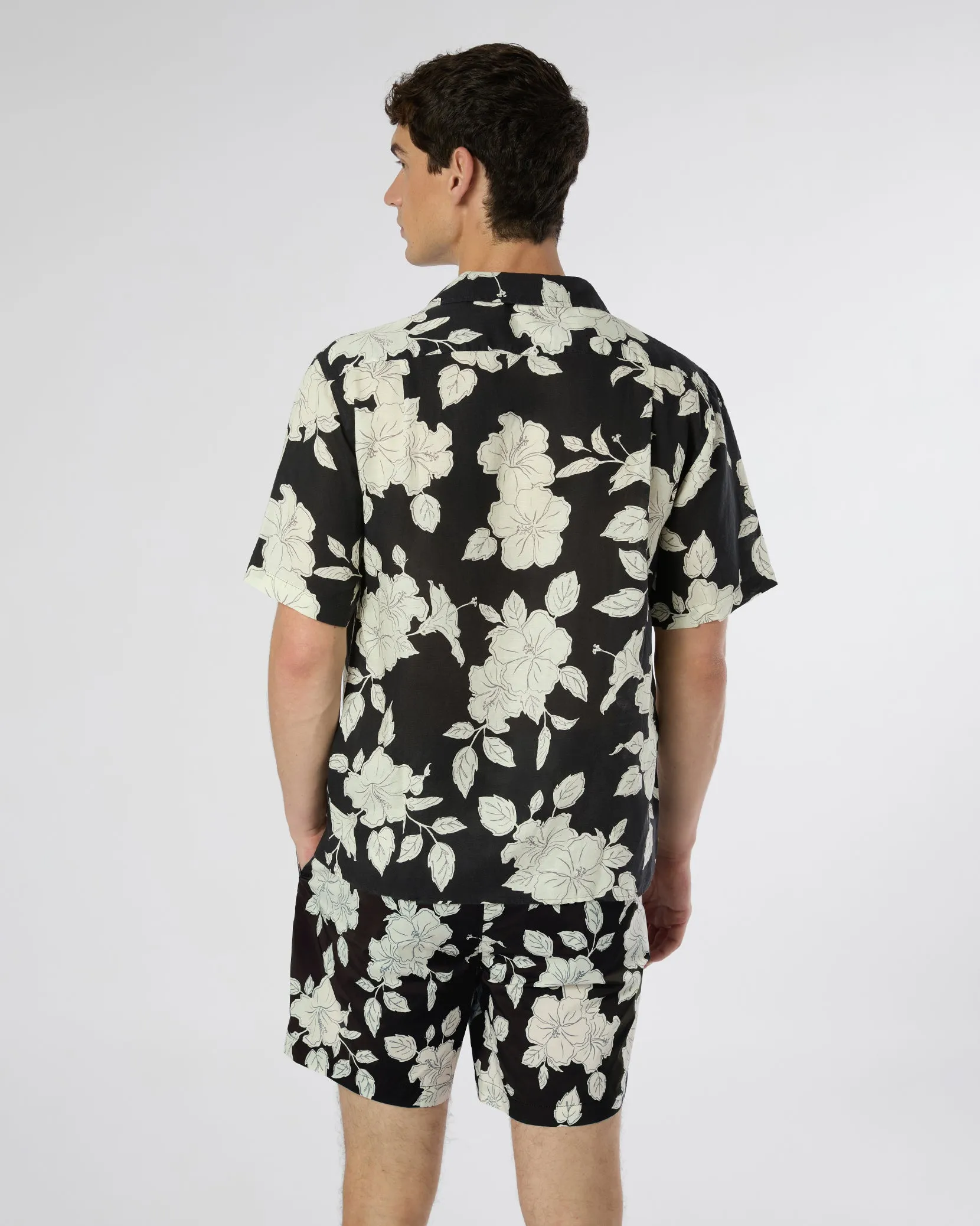 Air Linen Convertible Vacation Shirt sold by Onia product image thumbnail 5