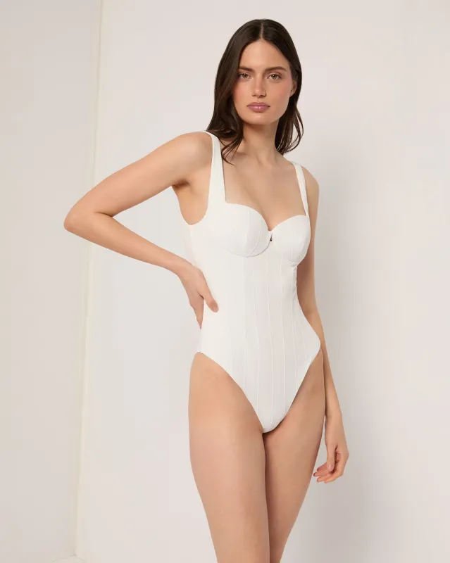 Vida One Piece sold by Onia