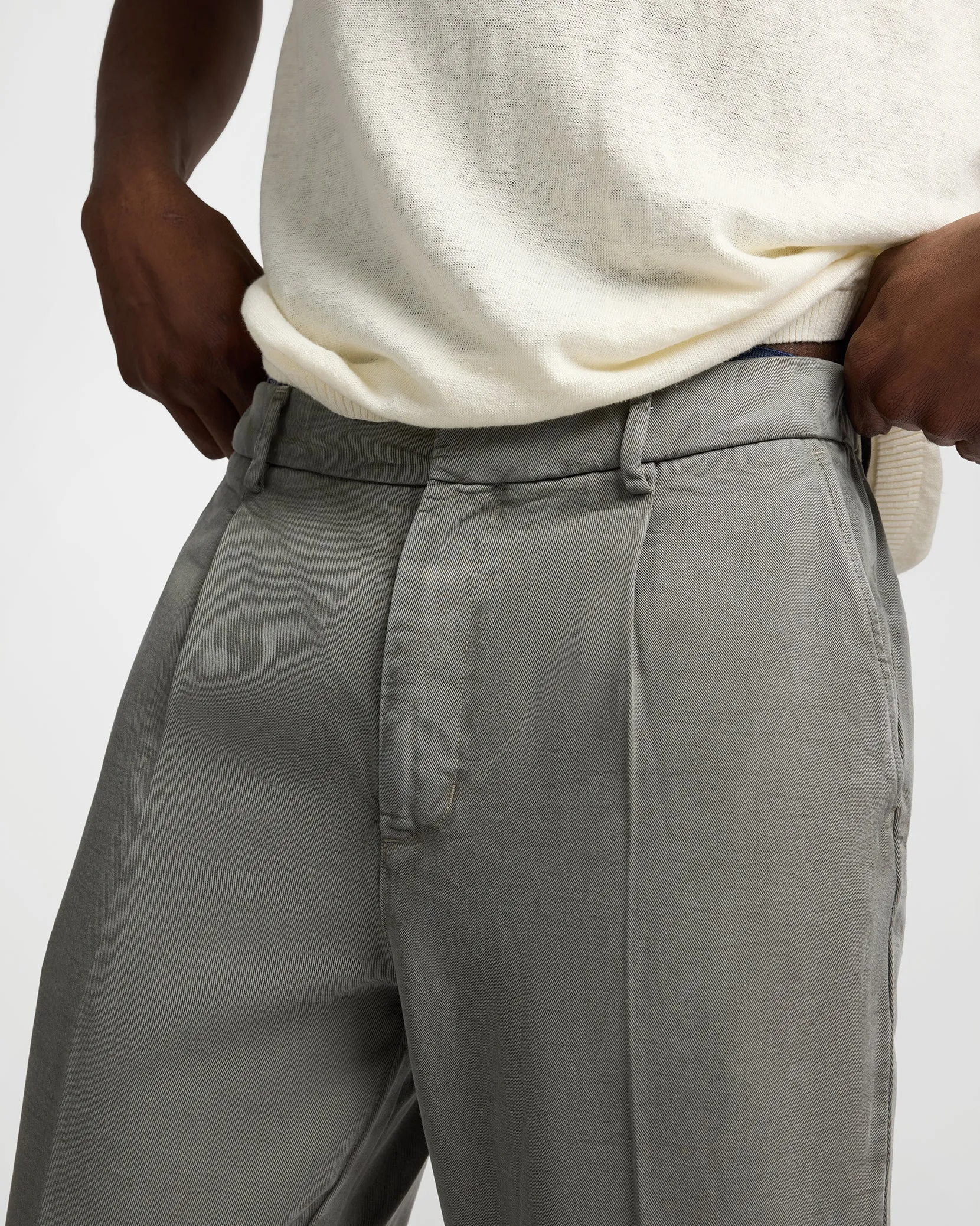 Lyocell Pleated Trouser sold by Onia product image thumbnail 4