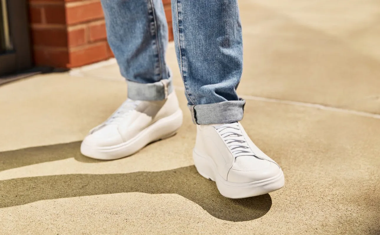 Men's Club+ White sold by OOFOS