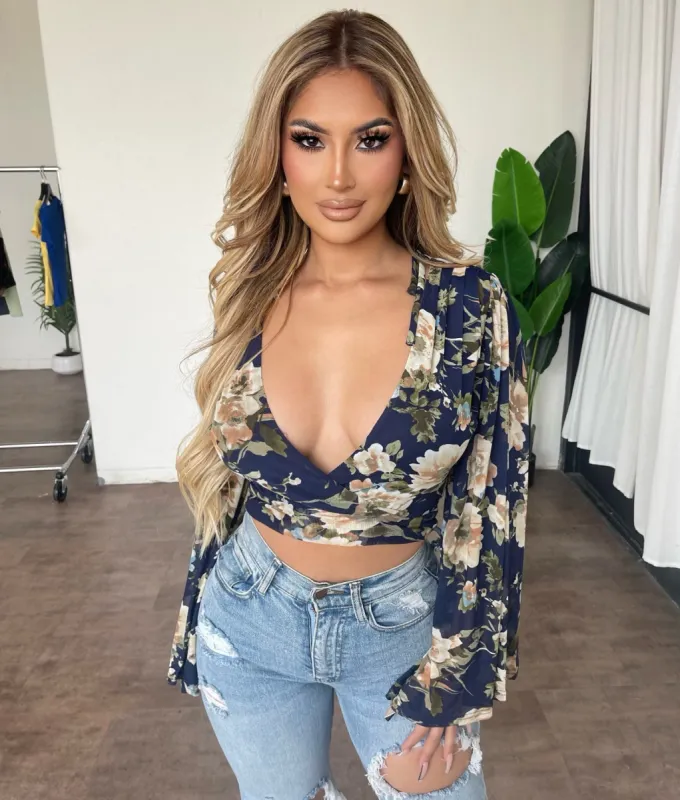 Daphne Top (Navy) sold by OOTDFash