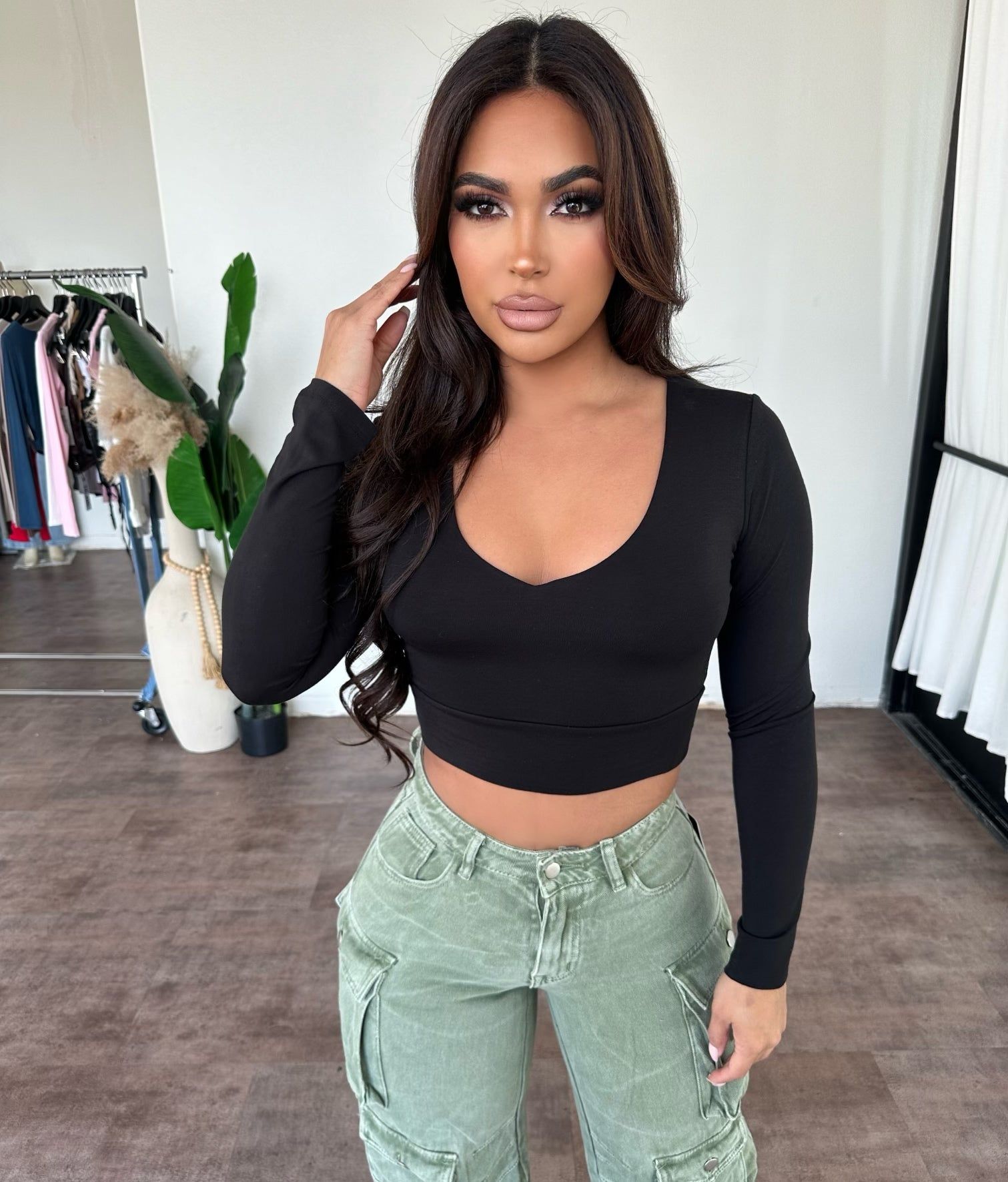 Avery Top (Black) sold by OOTDFash