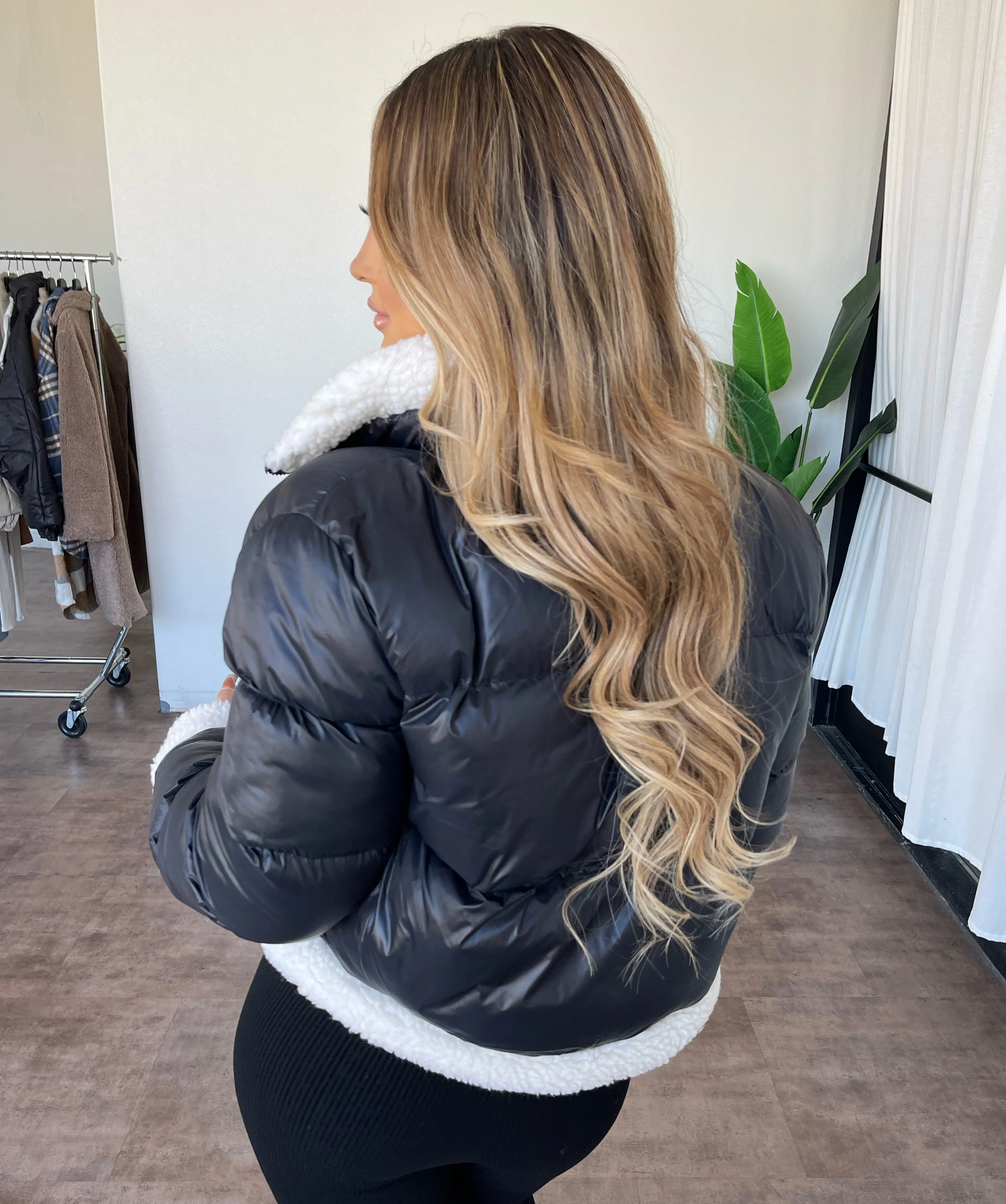 Leslie Puffer Jacket(Black) sold by OOTDFash product image thumbnail 3