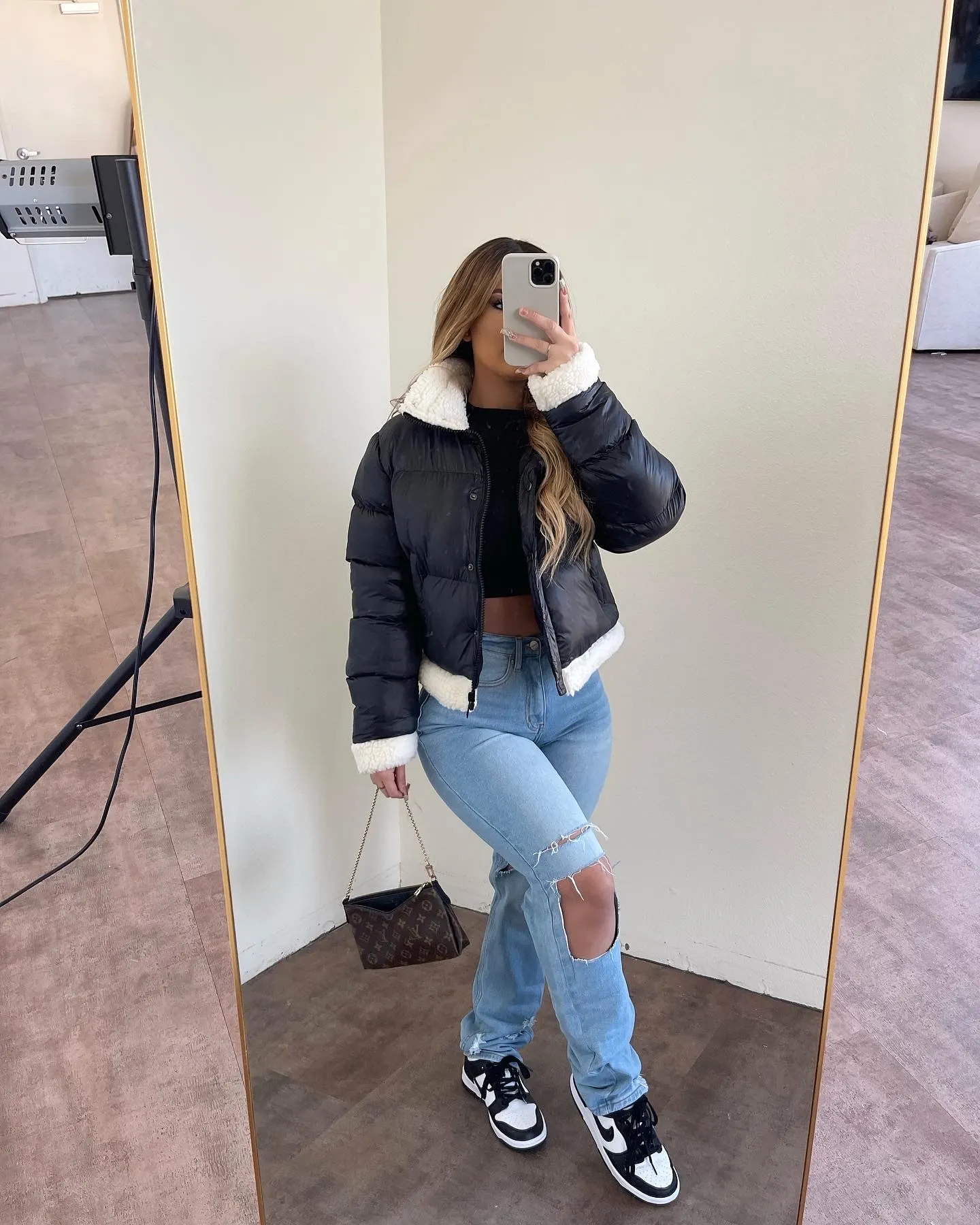 Leslie Puffer Jacket(Black) sold by OOTDFash product image thumbnail 2