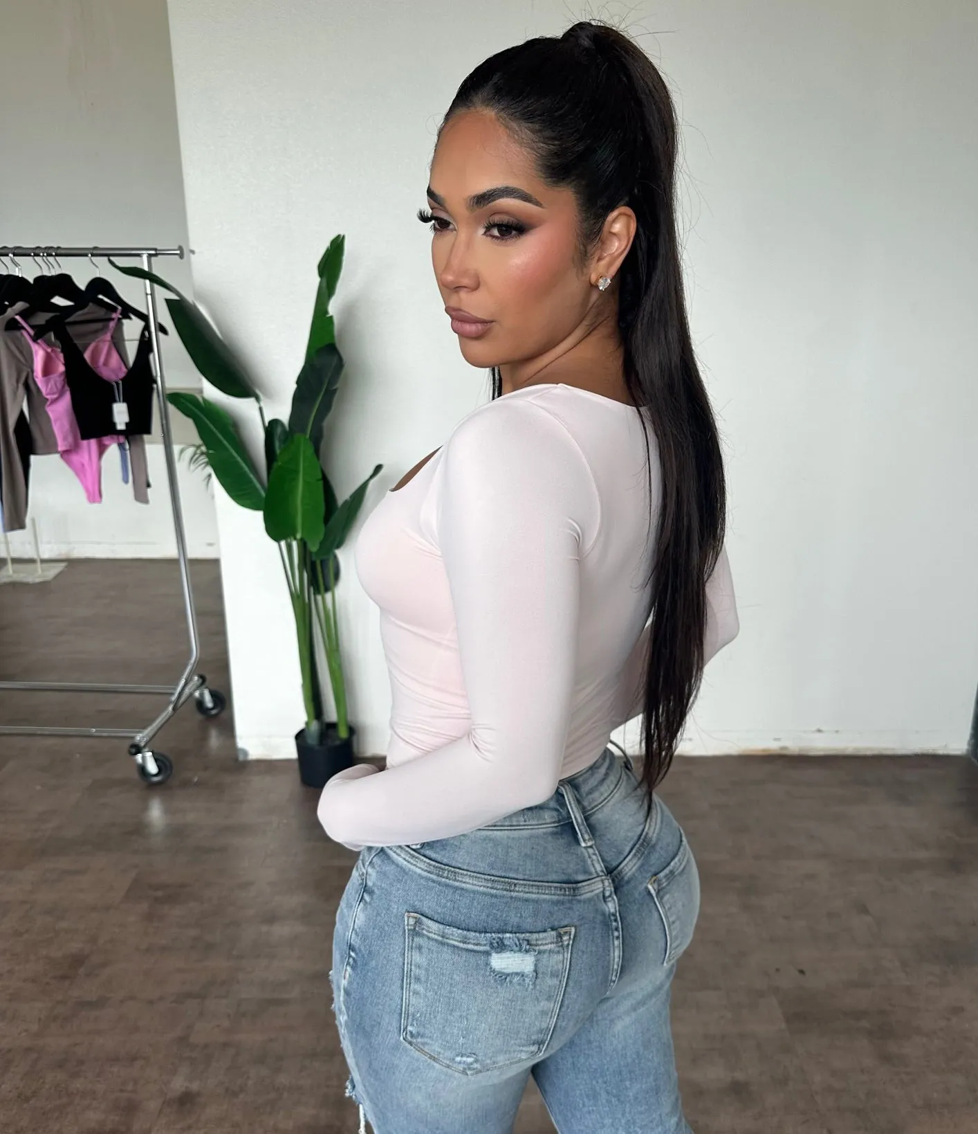 Olivia Top (Mauve Chalk) sold by OOTDFash product image thumbnail 2