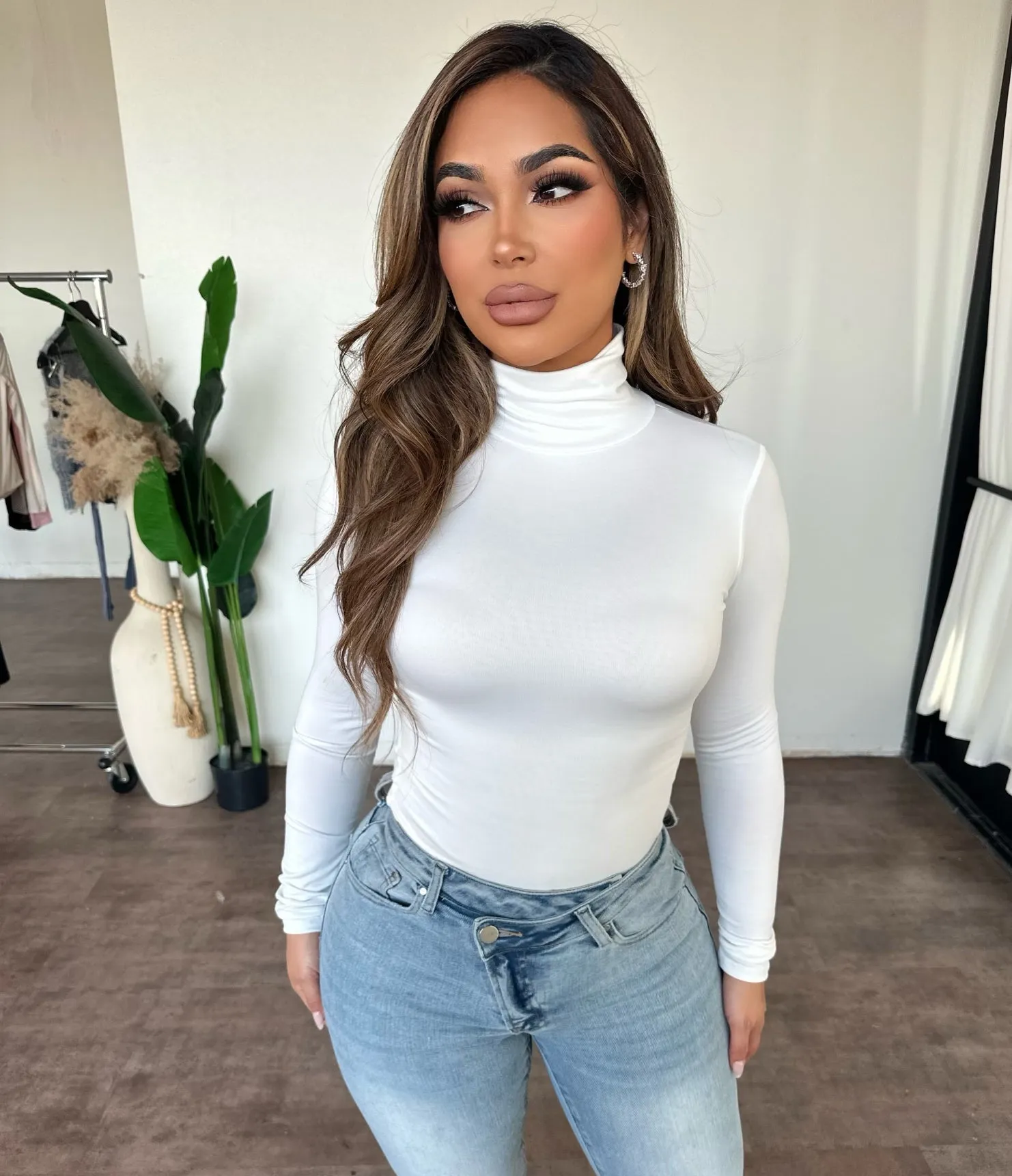 Mia Top (Off White) sold by OOTDFash