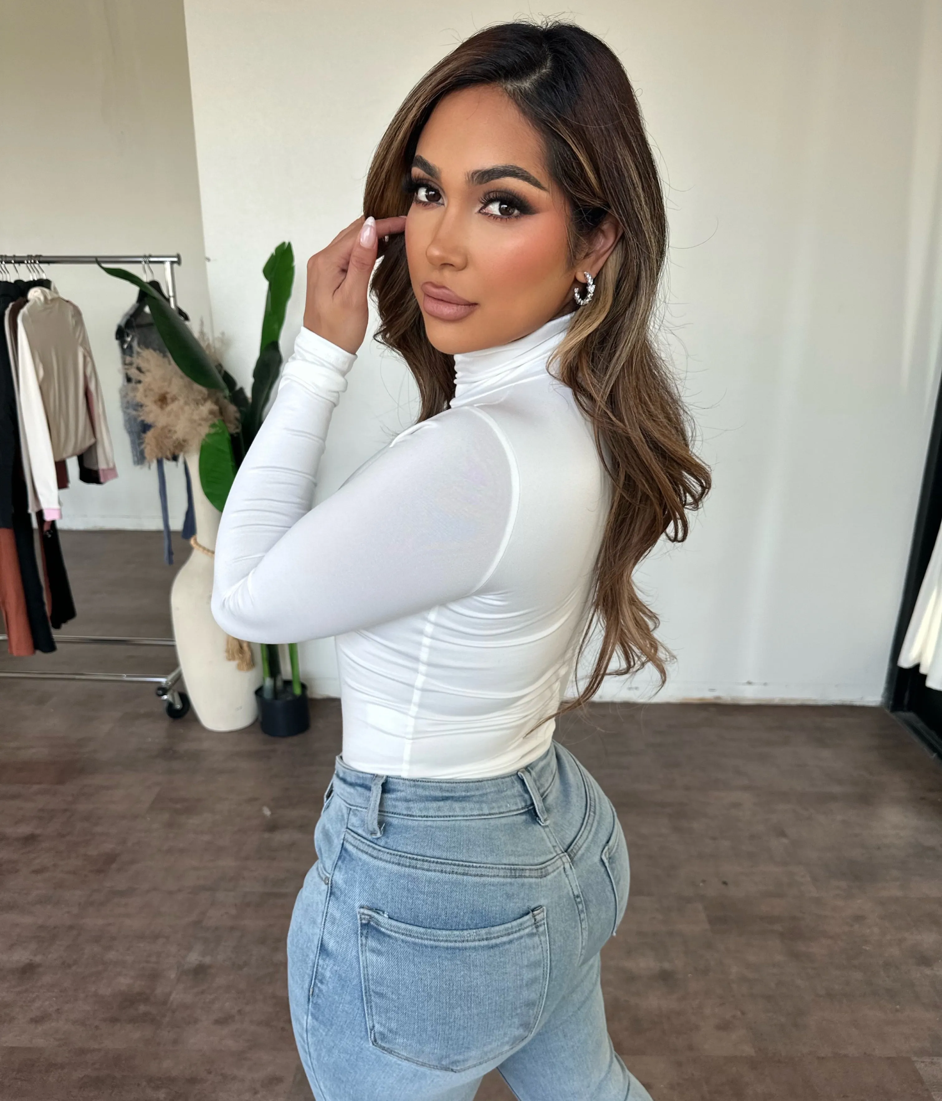 Mia Top (Off White) sold by OOTDFash product image thumbnail 2