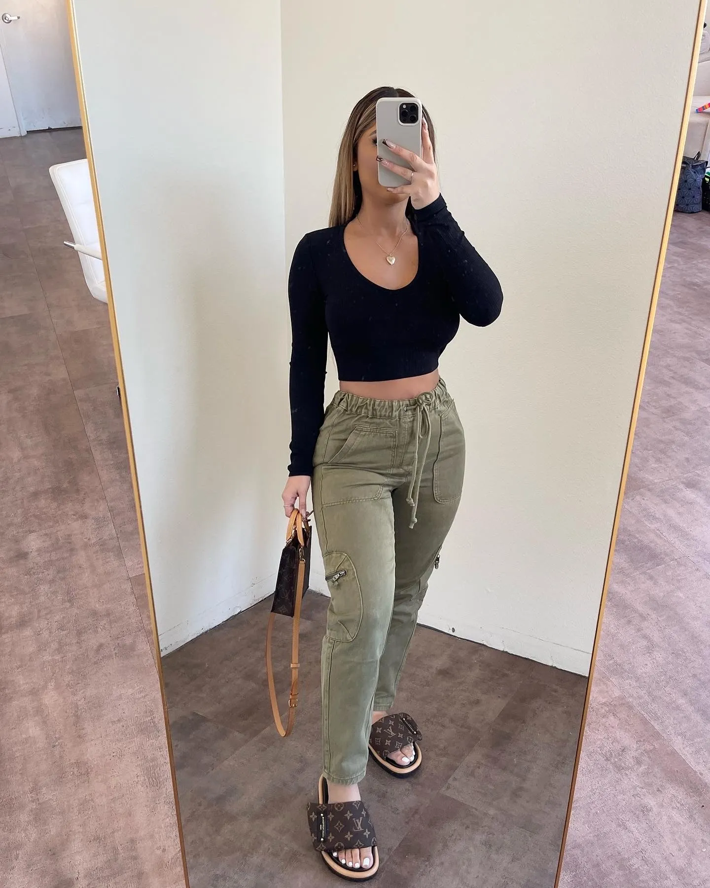 Perla Cargo Pants(Washed Olive) sold by OOTDFash product image thumbnail 2