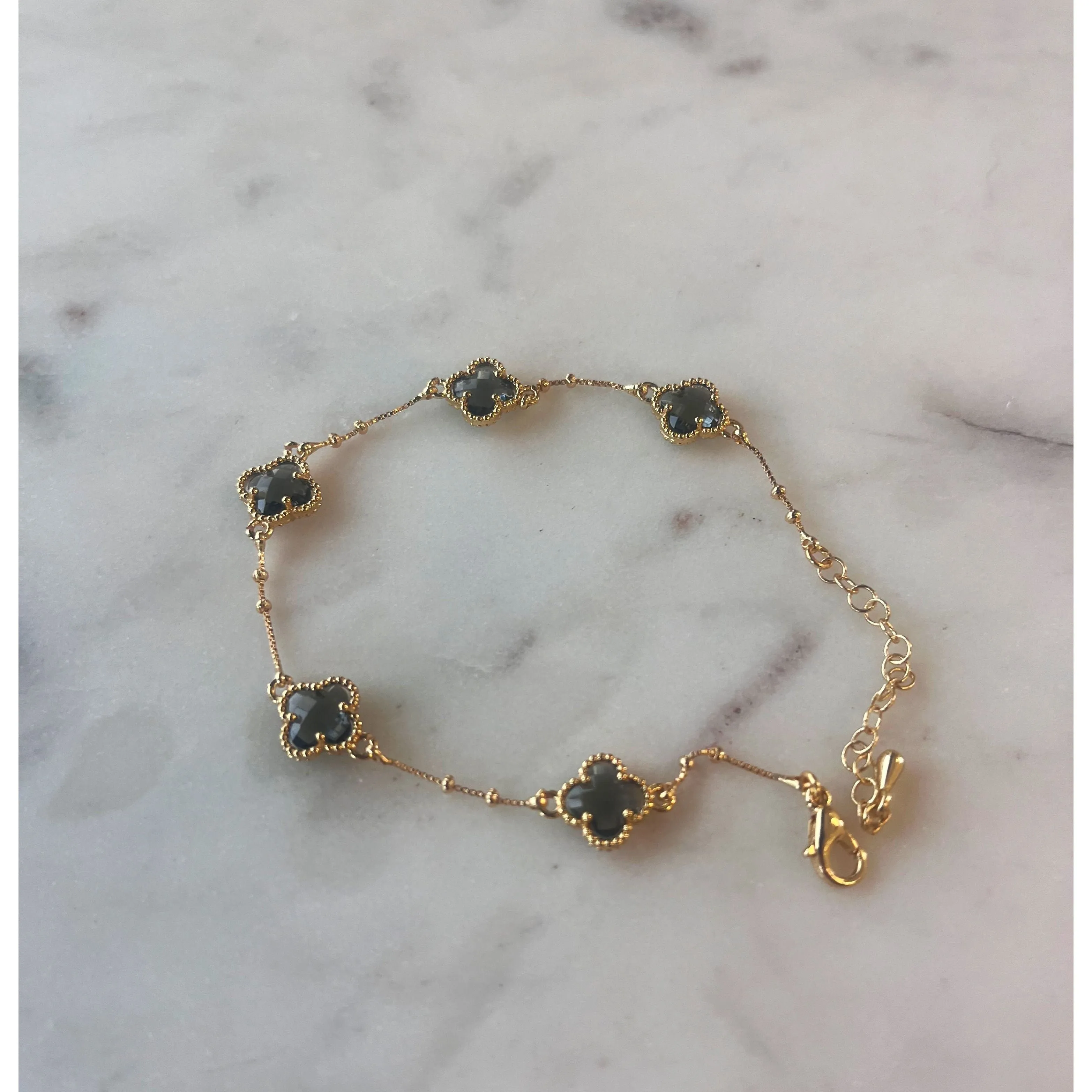 Clover bracelet (dark grey) sold by OOTDFash