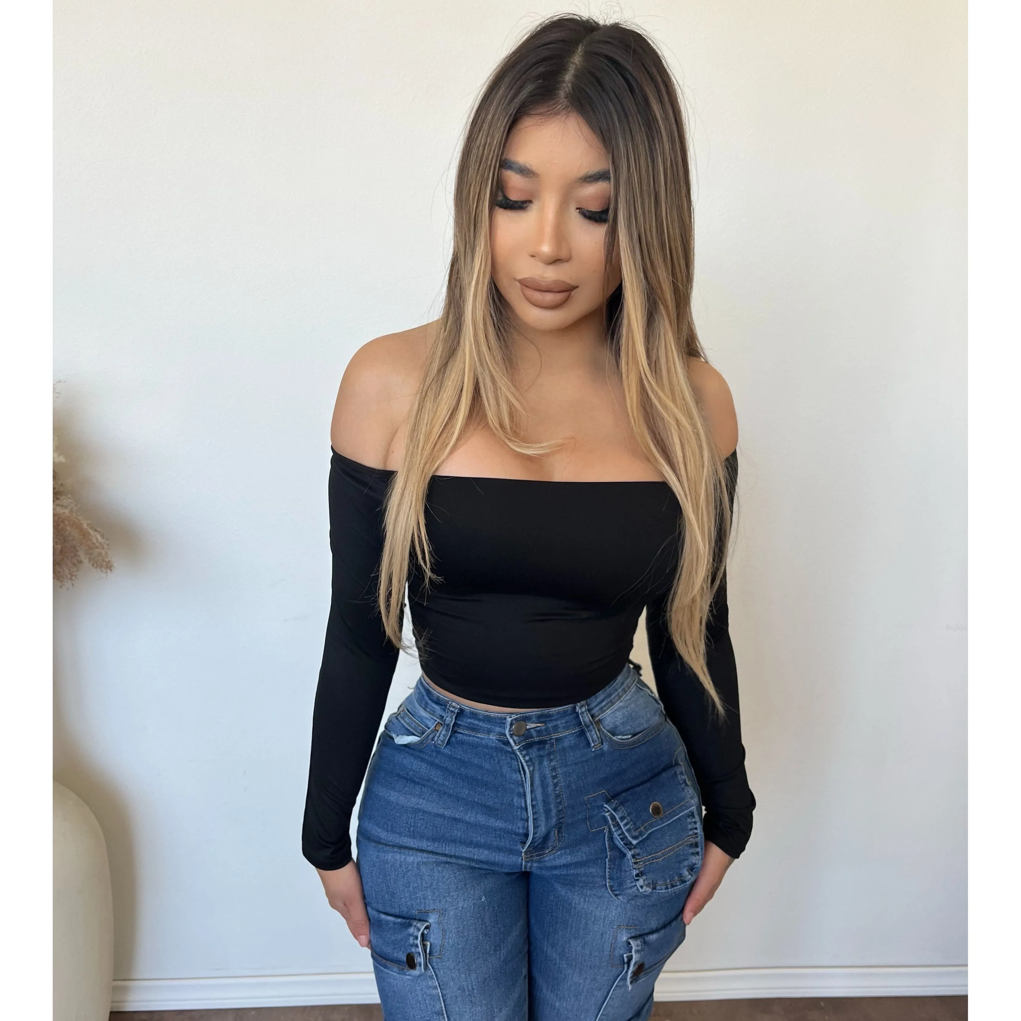 Nena Cropped Long Sleeve (Black) sold by OOTDFash