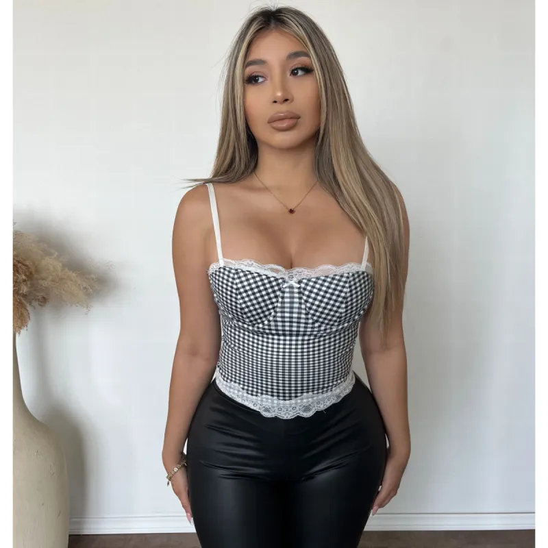 Linda lace top (Black/white) sold by OOTDFash