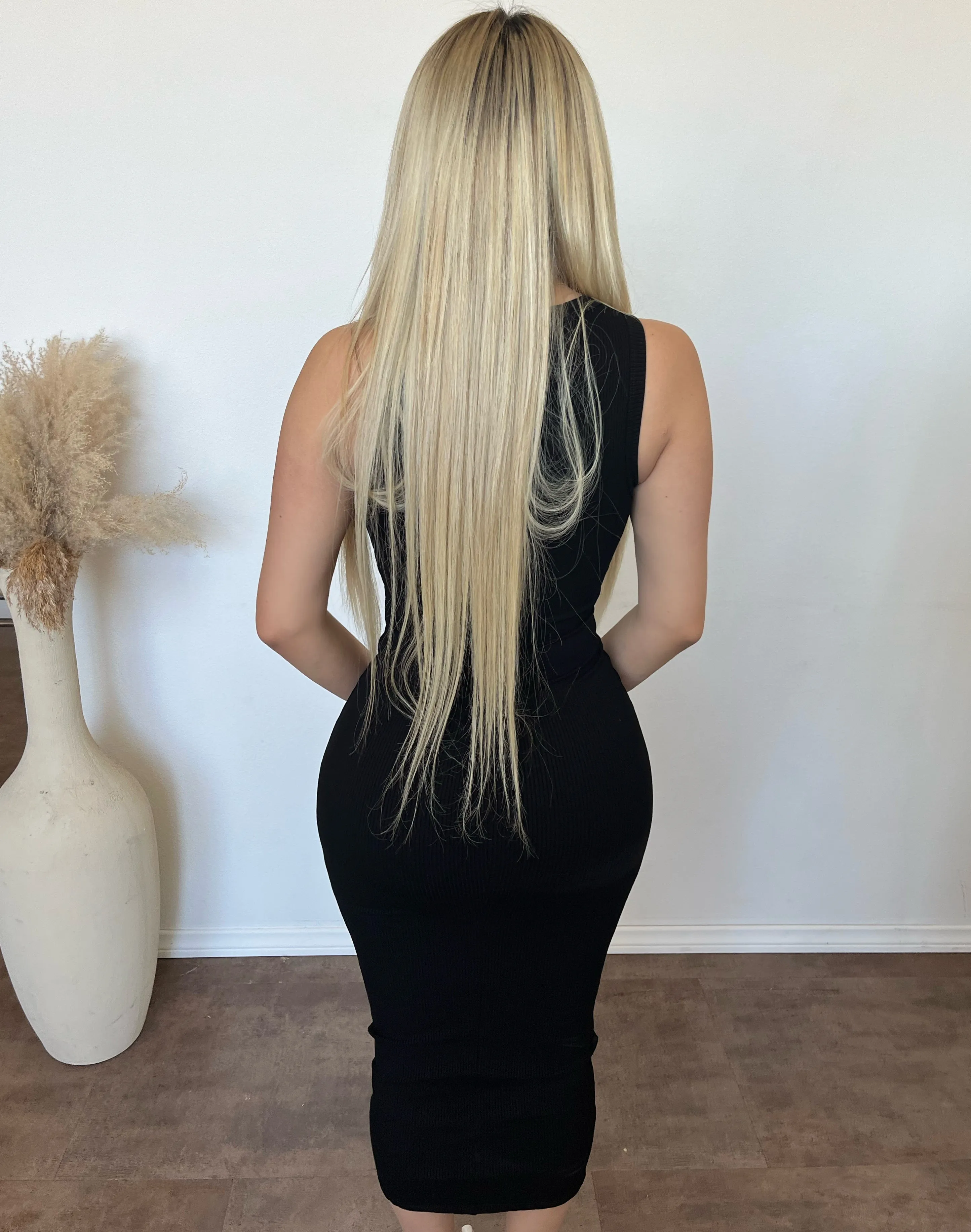 Melisa Snatched Round Neck Mid Dress (Black) sold by OOTDFash product image thumbnail 3