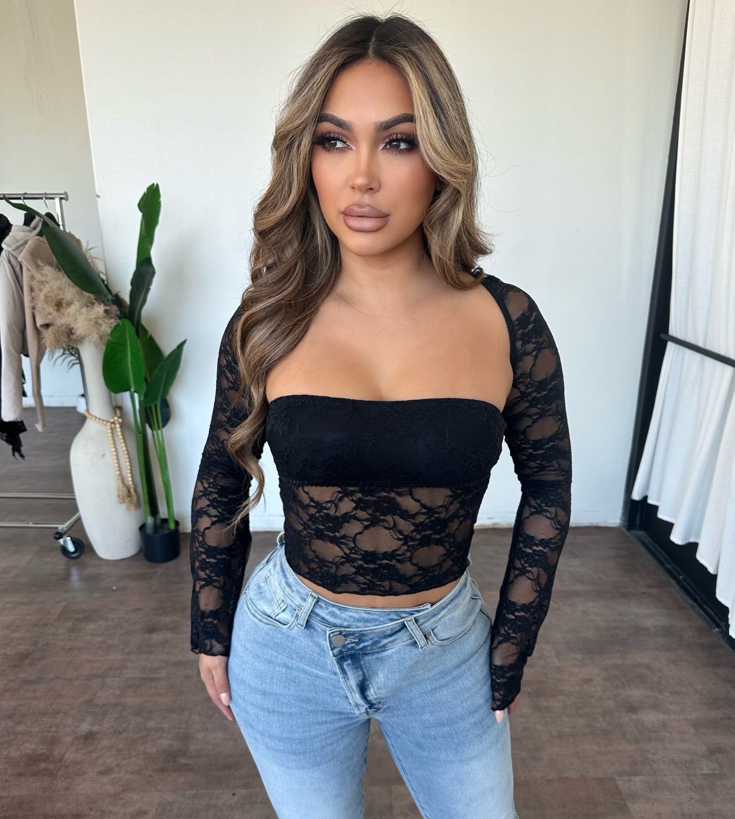 Shay Top (Black) sold by OOTDFash