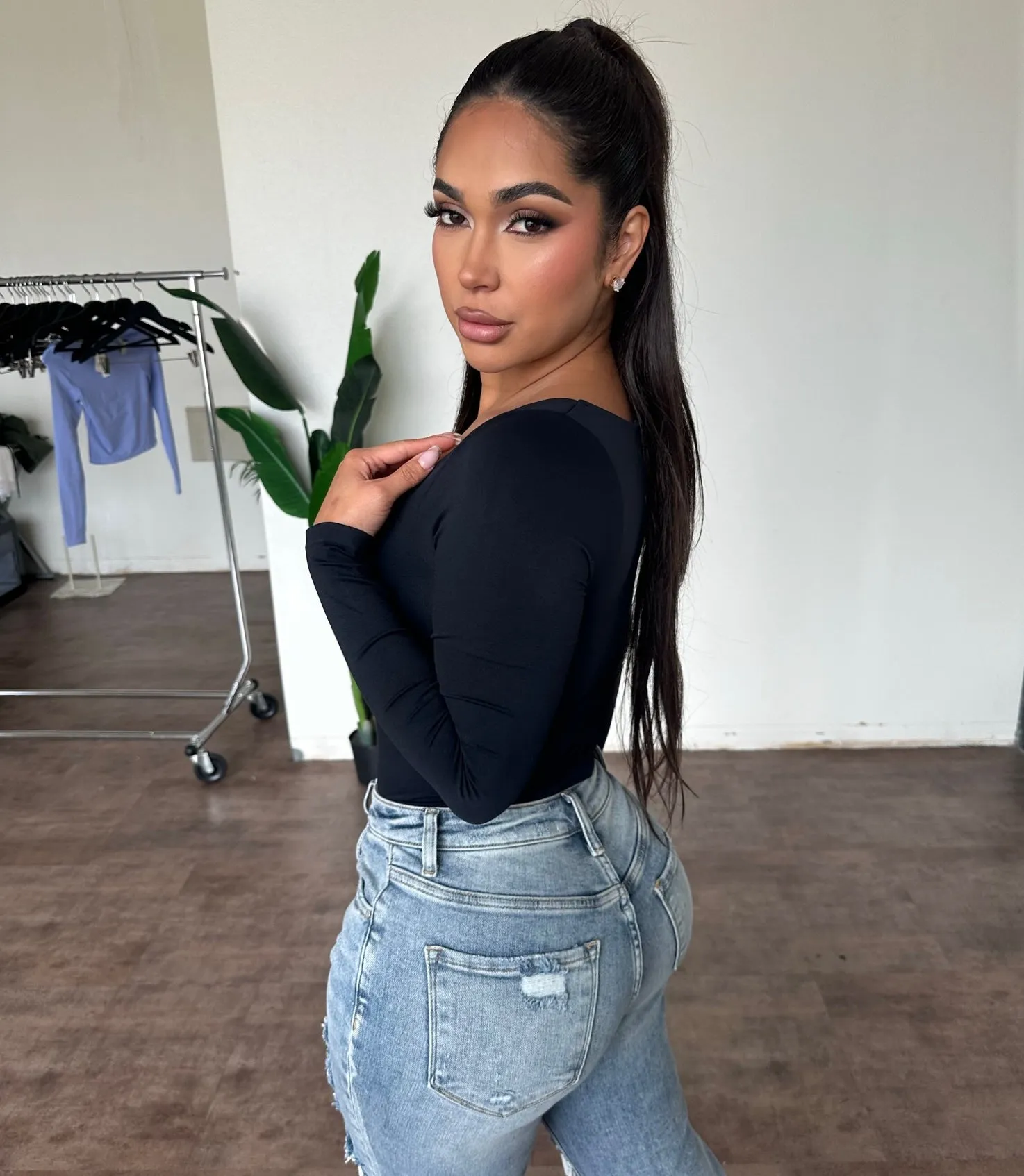 Olivia Top (Black) sold by OOTDFash product image thumbnail 2