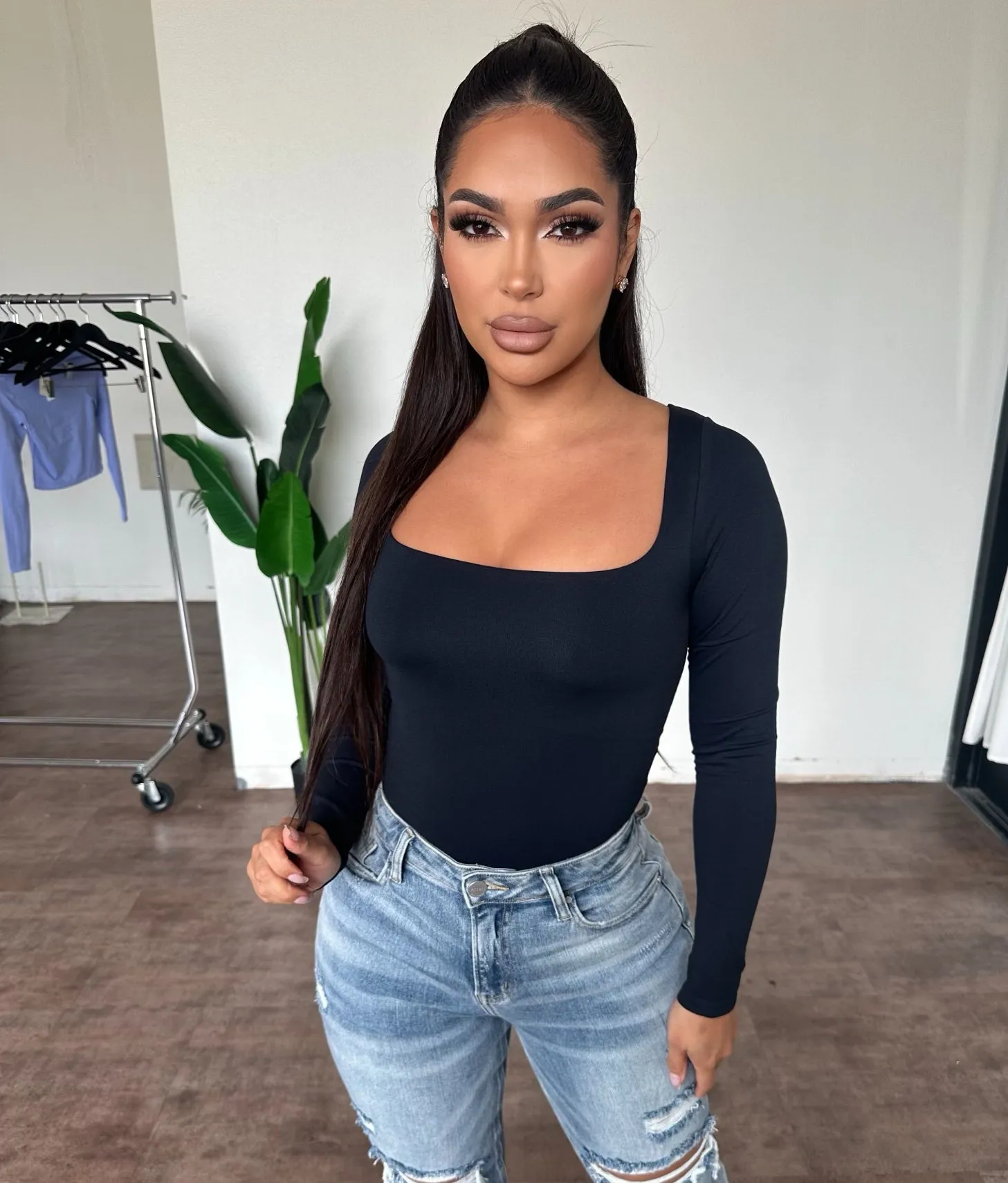 Olivia Top (Black) sold by OOTDFash