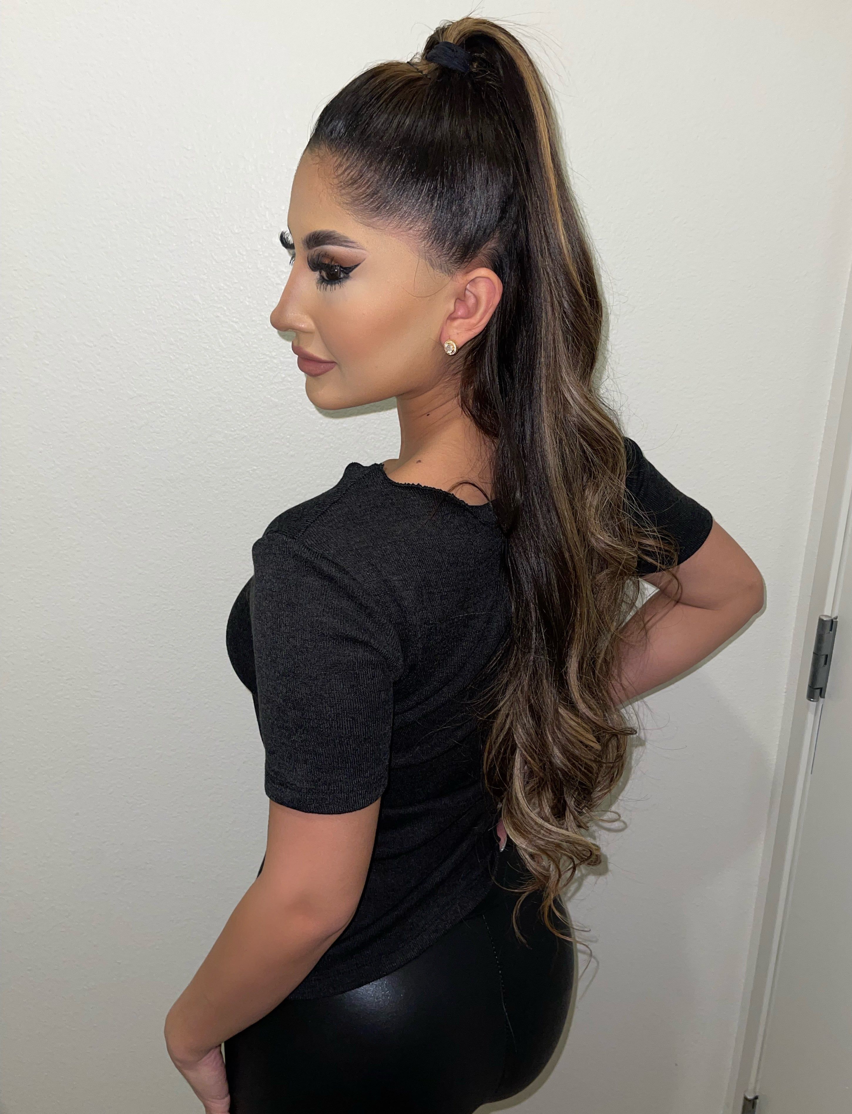 Harriet V-Neck Top(Black)FINAL SALE sold by OOTDFash product image thumbnail 2