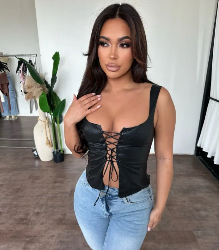 Riley Top (Black) sold by OOTDFash