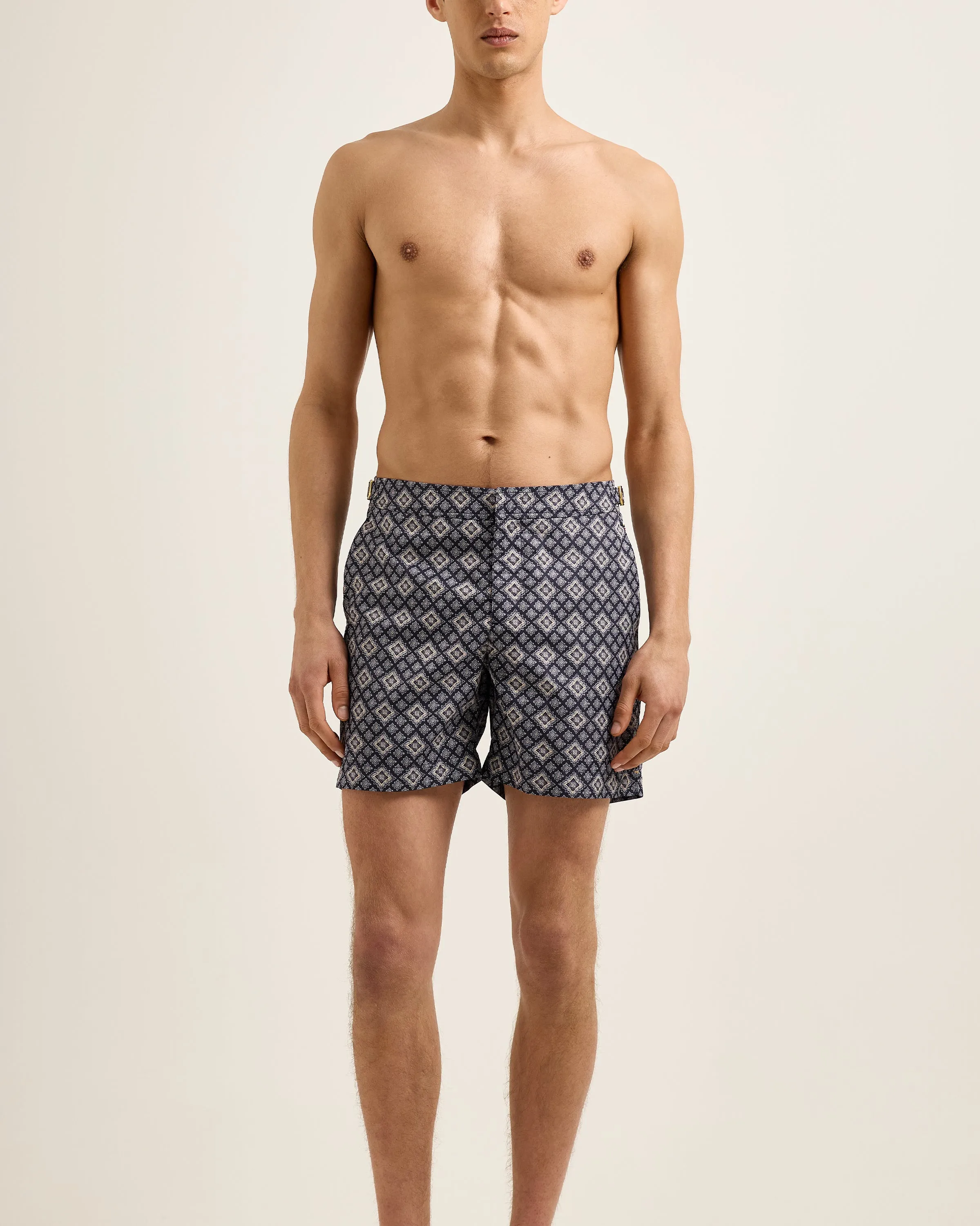 Bulldog sold by Orlebar Brown product image thumbnail 3