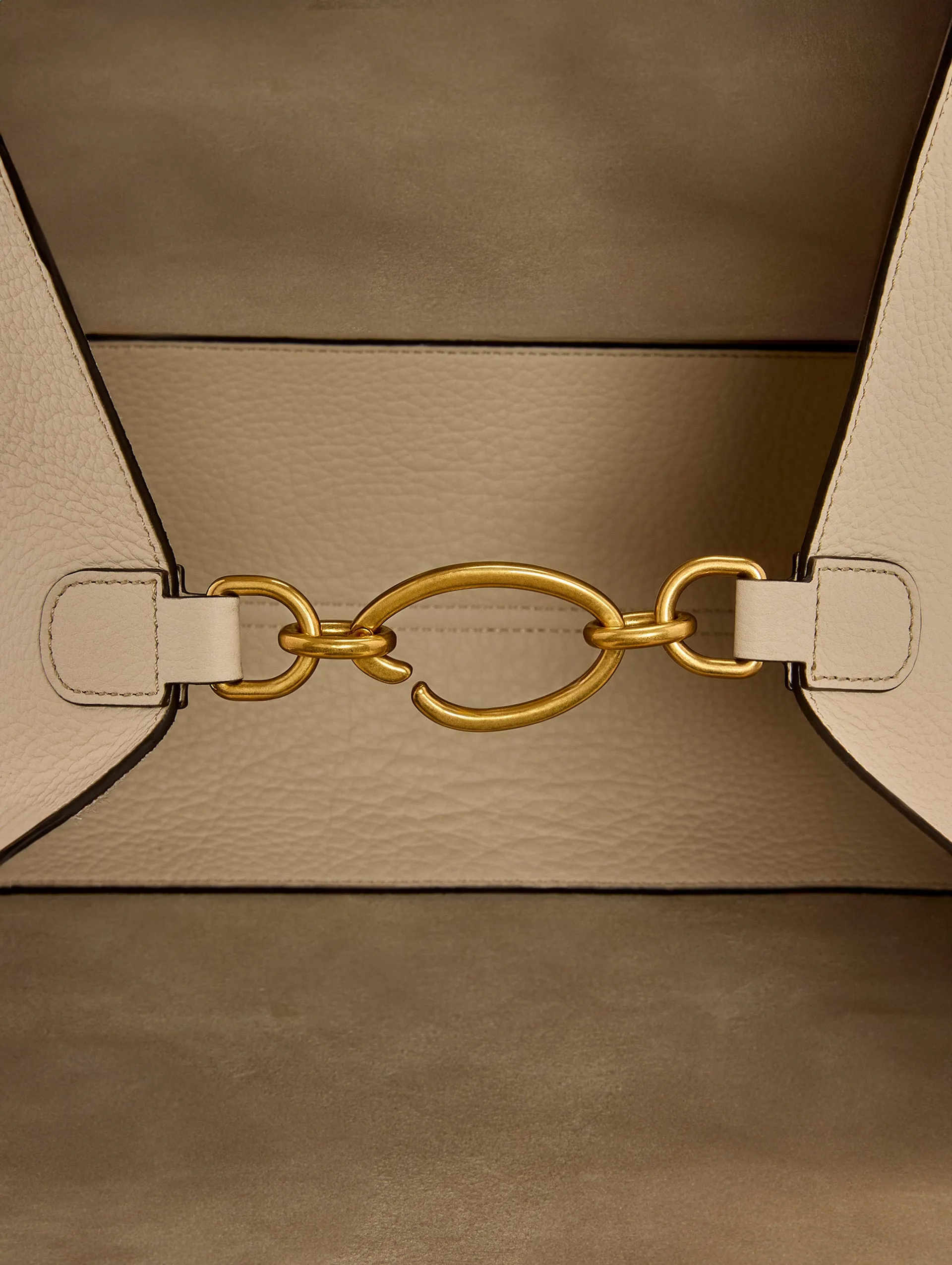 The Topaz sold by Oscar de la Renta product image thumbnail 4