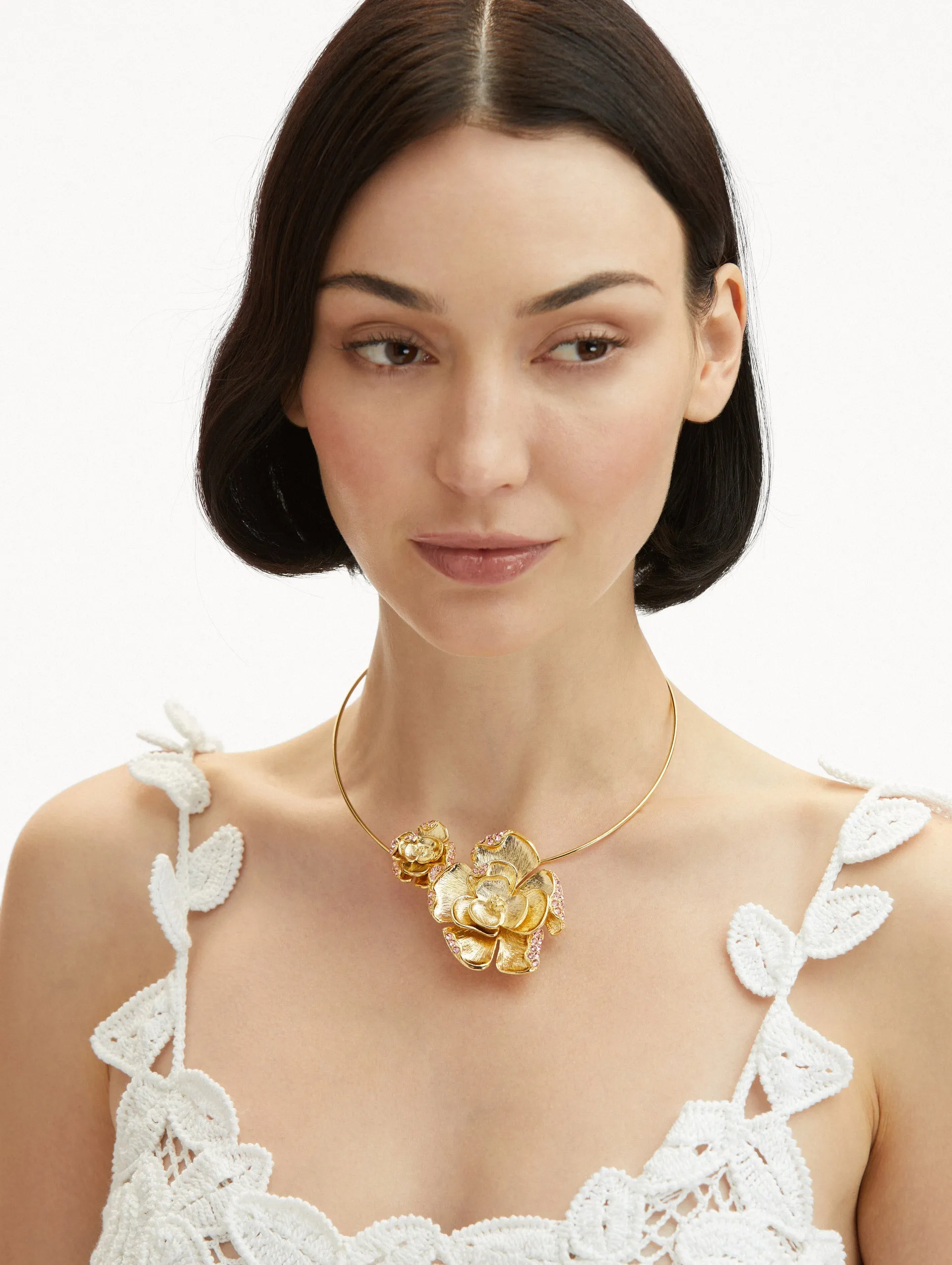 Pavé Rose Pendant Choker sold by Oscar de la Renta product image thumbnail 2