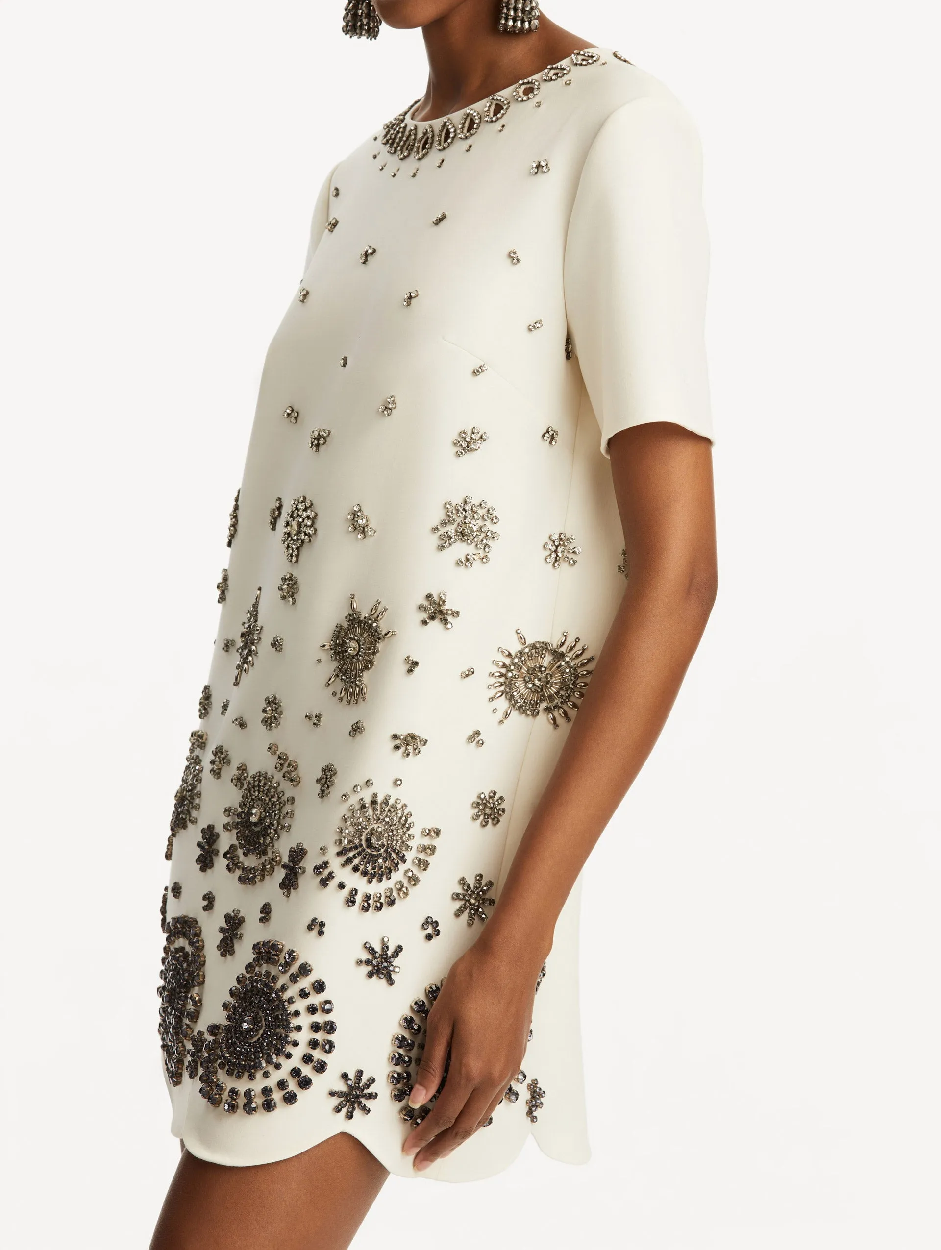 Crystal Medallion Shift Dress sold by Oscar de la Renta product image thumbnail 5