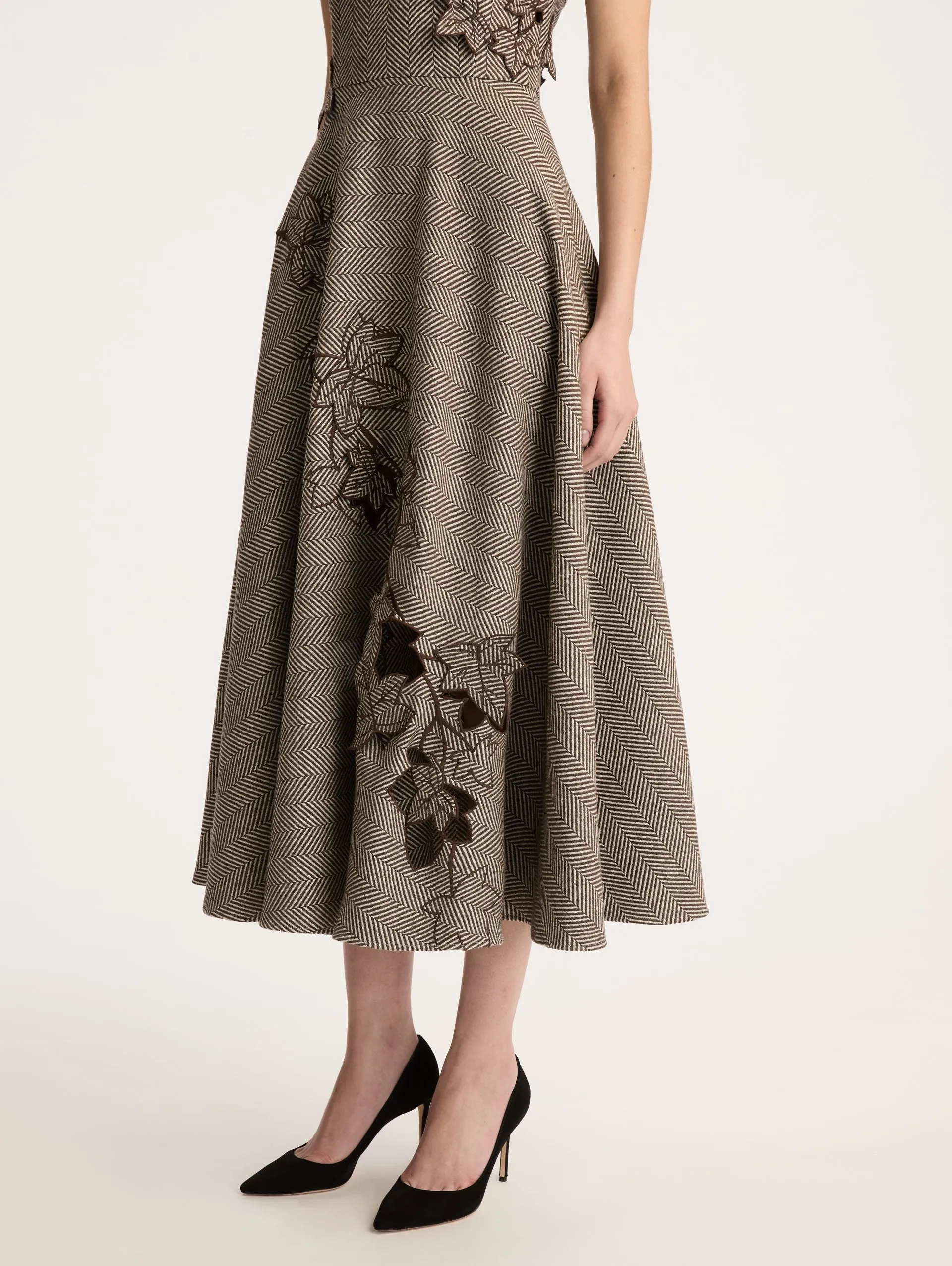 Sleeveless Embroidered Cashmere Dress sold by Oscar de la Renta product image thumbnail 4
