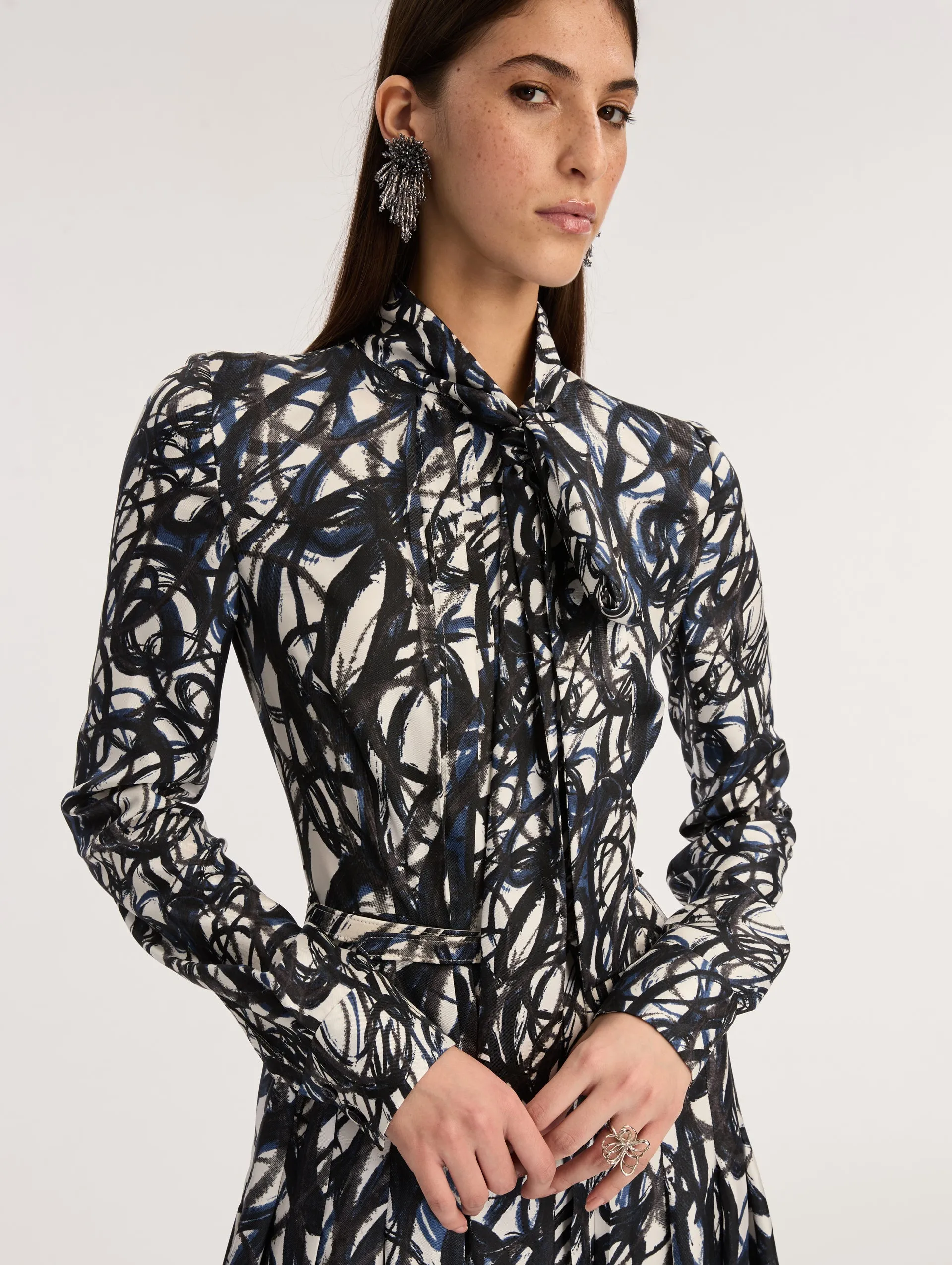 Scribble-Printed Long Sleeve Silk Twill Dress sold by Oscar de la Renta product image thumbnail 4