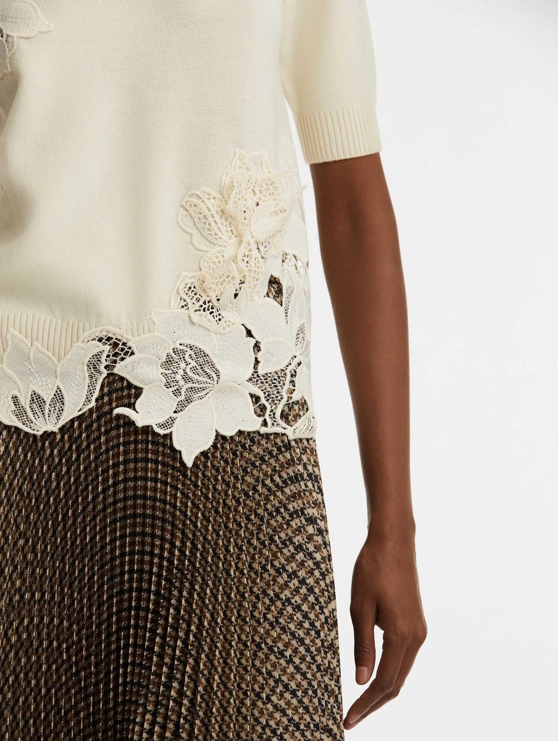 Peony Guipure Insert Pullover sold by Oscar de la Renta product image thumbnail 5