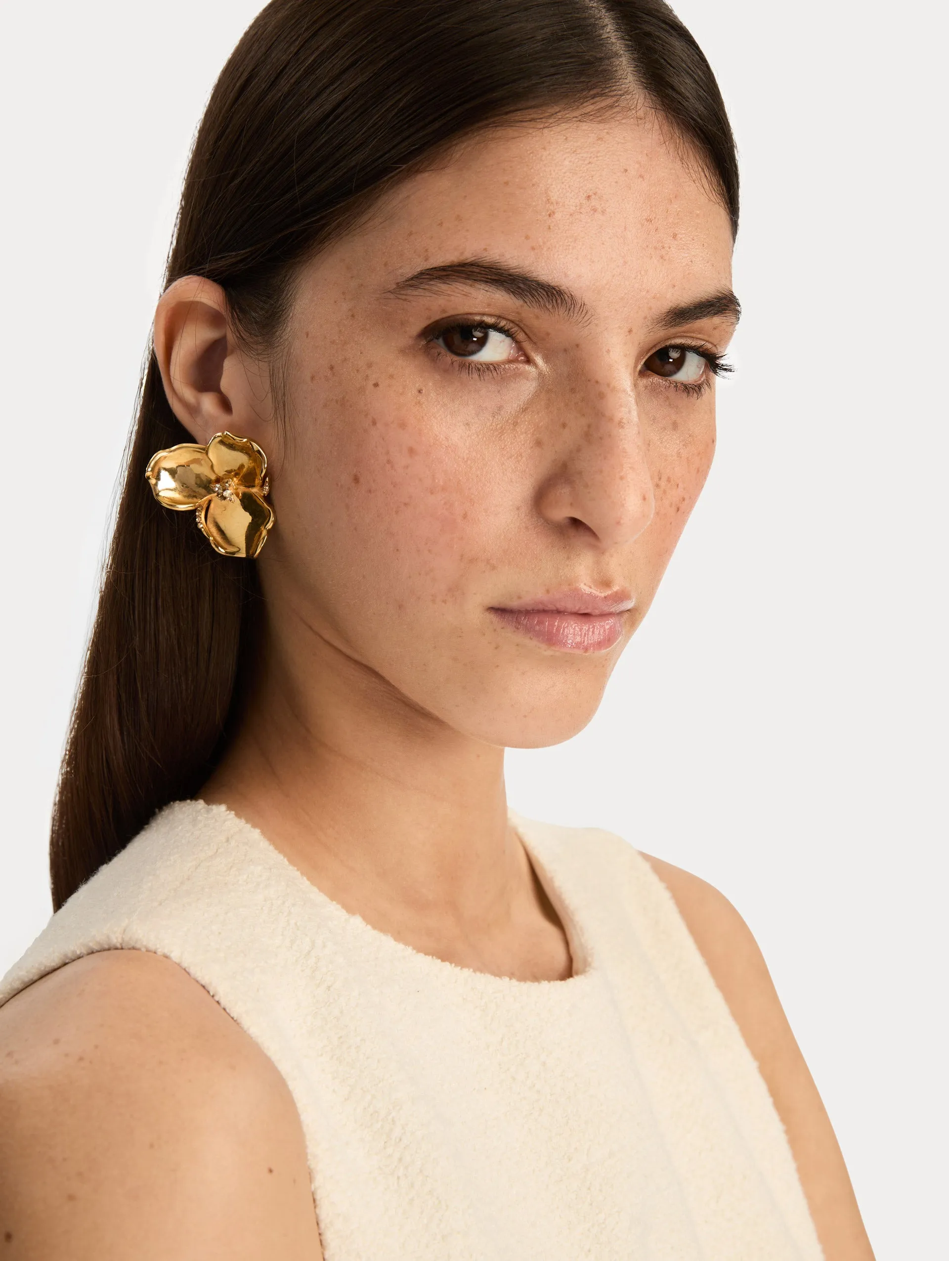 Gold Blossom Earrings sold by Oscar de la Renta product image thumbnail 2