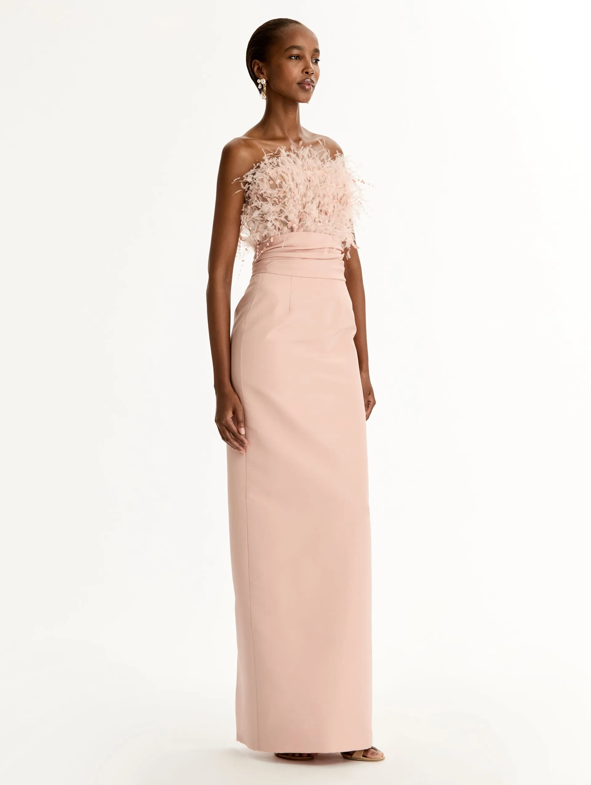 Point d’Esprit Feather Embroidered Gown sold by Oscar de la Renta product image thumbnail 4