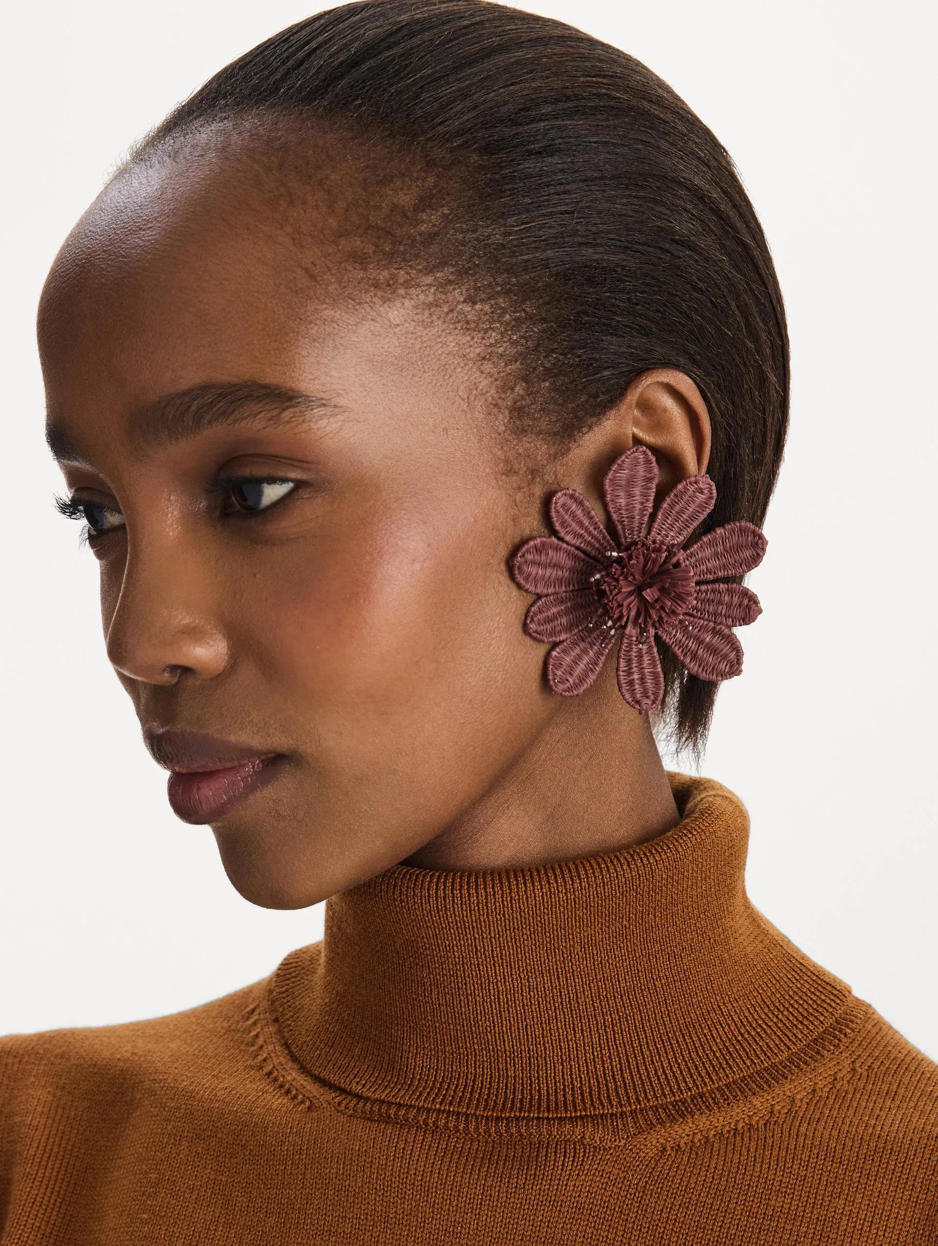 Woven Raffia Flower Clip-On Earrings sold by Oscar de la Renta product image thumbnail 2