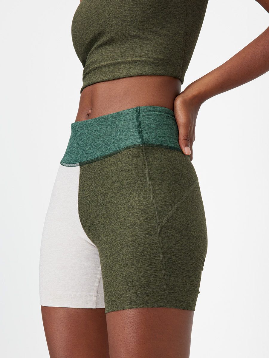 Warmup 5" Short sold by Outdoor Voices