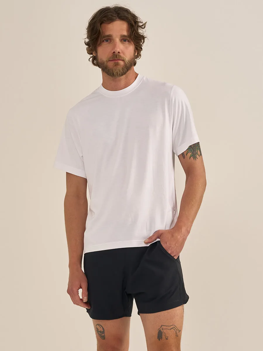 High Stride 5" Short with Pockets sold by Outdoor Voices