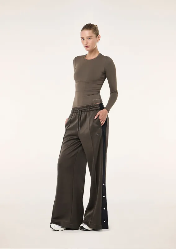 STAPLE TRACKPANT IN MAJOR BROWN made by P.E Nation