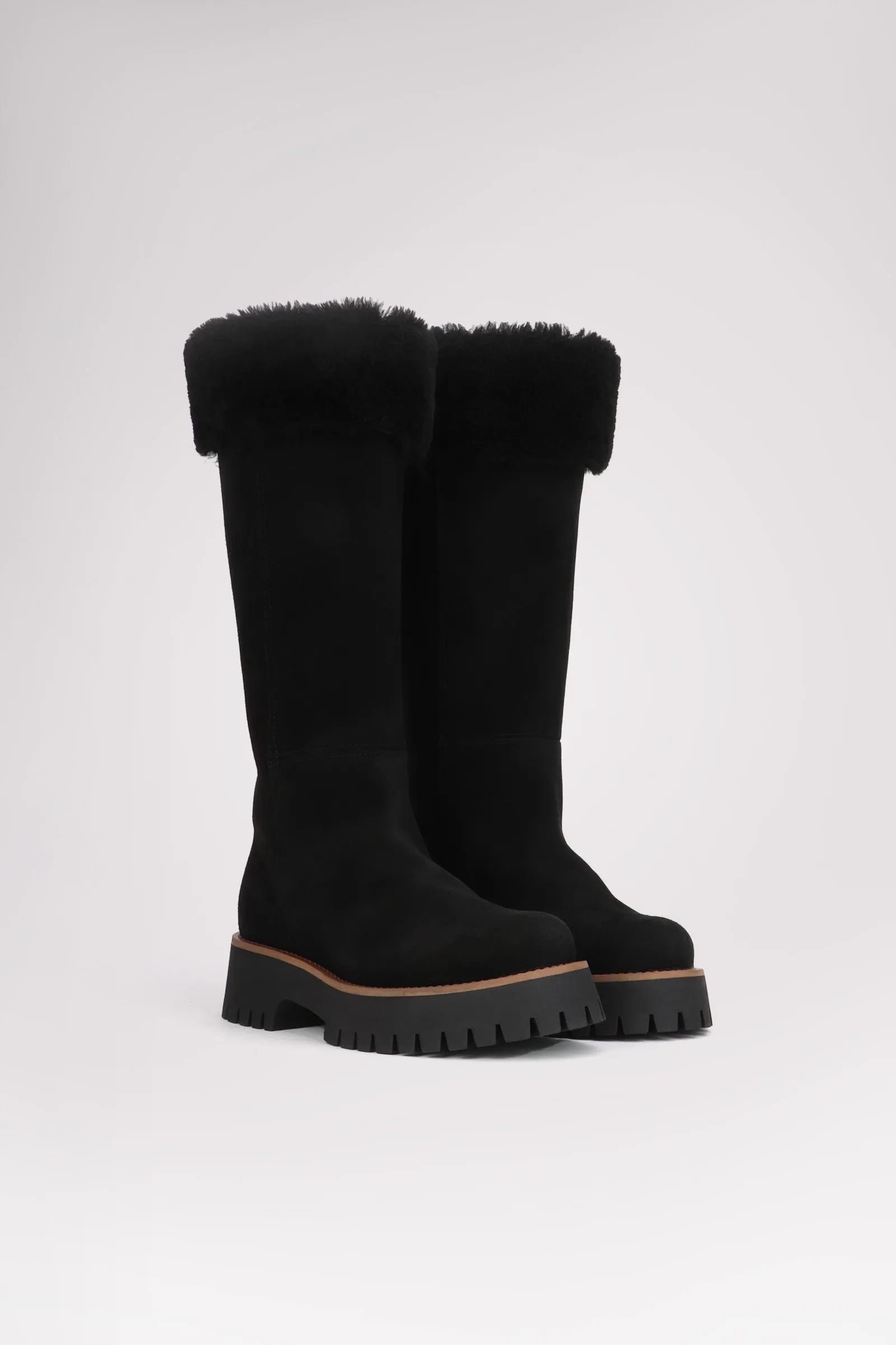 Mariane Suede Women's Heritage Pull On Boot sold by Pajar product image thumbnail 2