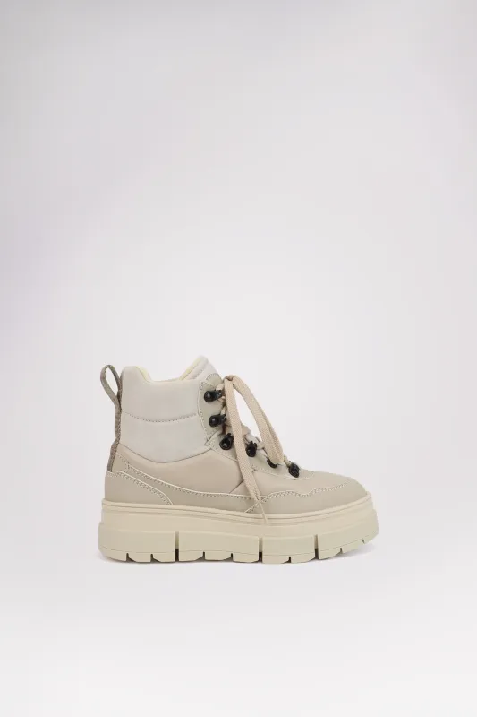 Harper Mid Mlea Women's Boot w/Ice Grippers sold by Pajar