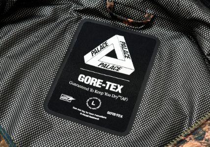 GORE-TEX COTTON RS JACKET ROCKSCAPE sold by PALACE