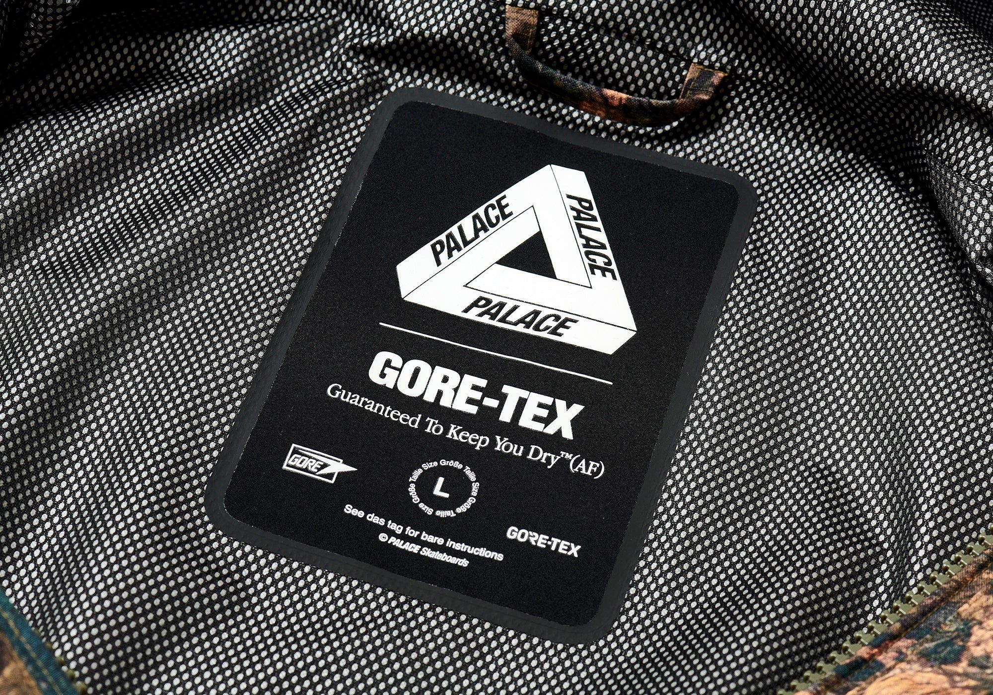 GORE-TEX COTTON RS JACKET ROCKSCAPE sold by PALACE product image thumbnail 5