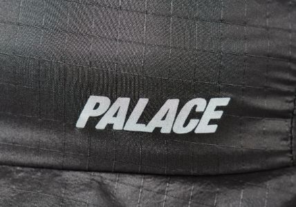 PERTEX RUNNING BUCKET BLACK sold by PALACE