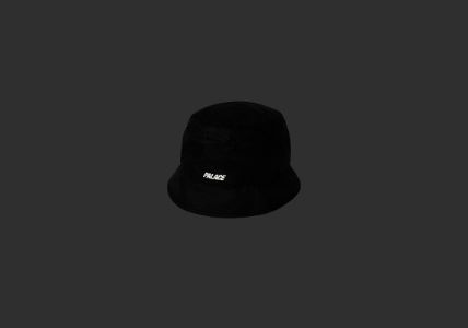 PERTEX RUNNING BUCKET BLACK sold by PALACE
