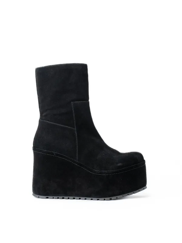 BARTA TRACK SUEDE BLACK sold by Paloma Barcelo