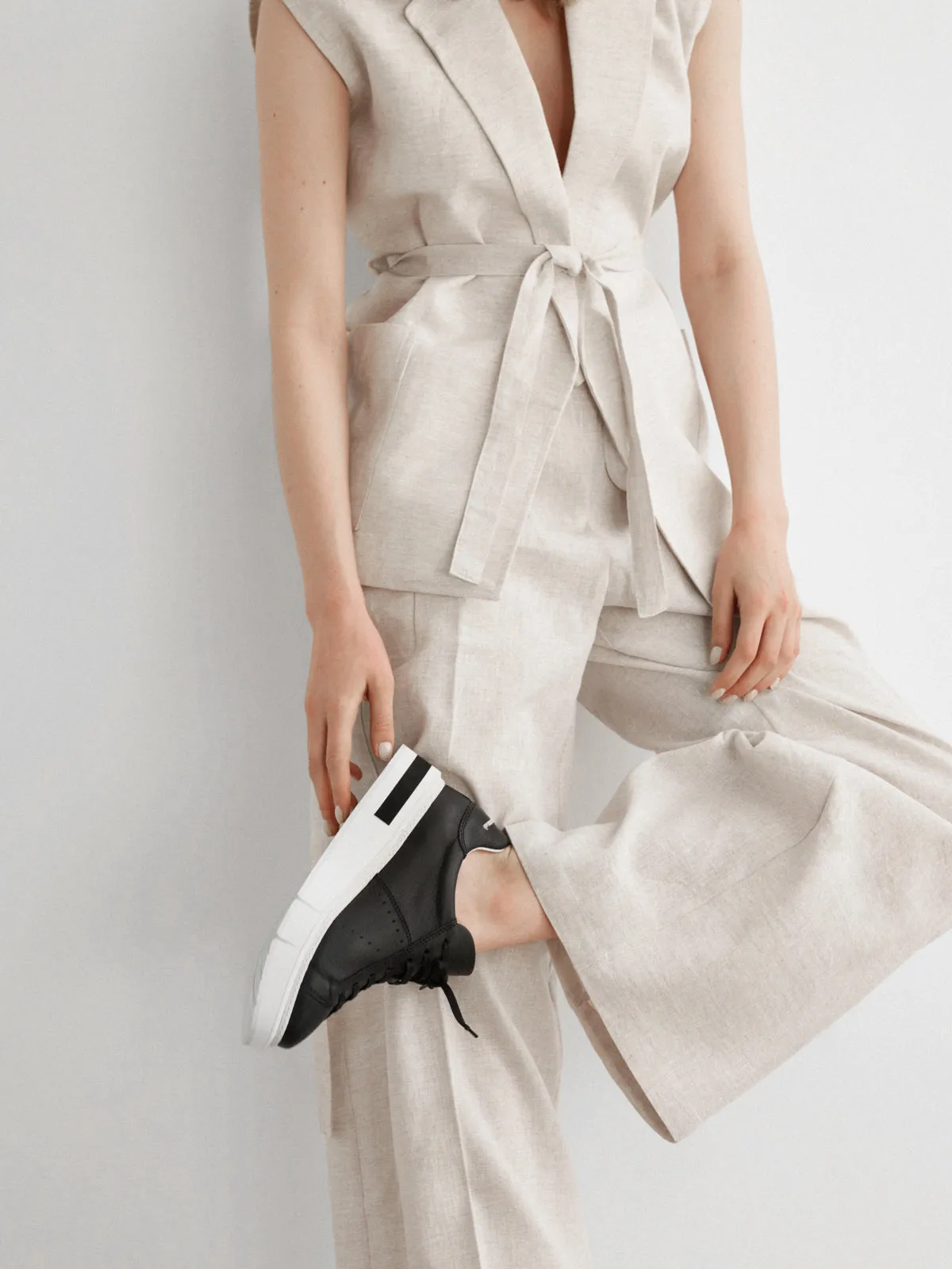 AGEN | Napasoft Black/White sold by Paloma Barcelo product image thumbnail 3