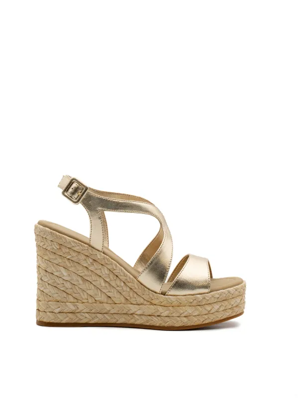 FAUNA NAPPA METAL PLATINO sold by Paloma Barcelo