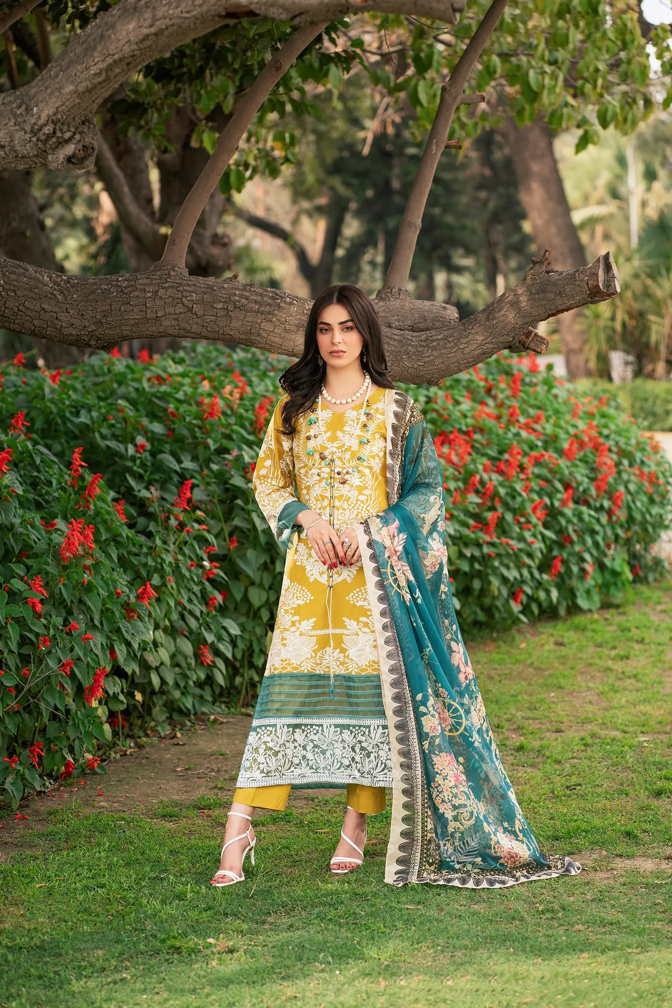 Florid Haven sold by Panache product image thumbnail 2